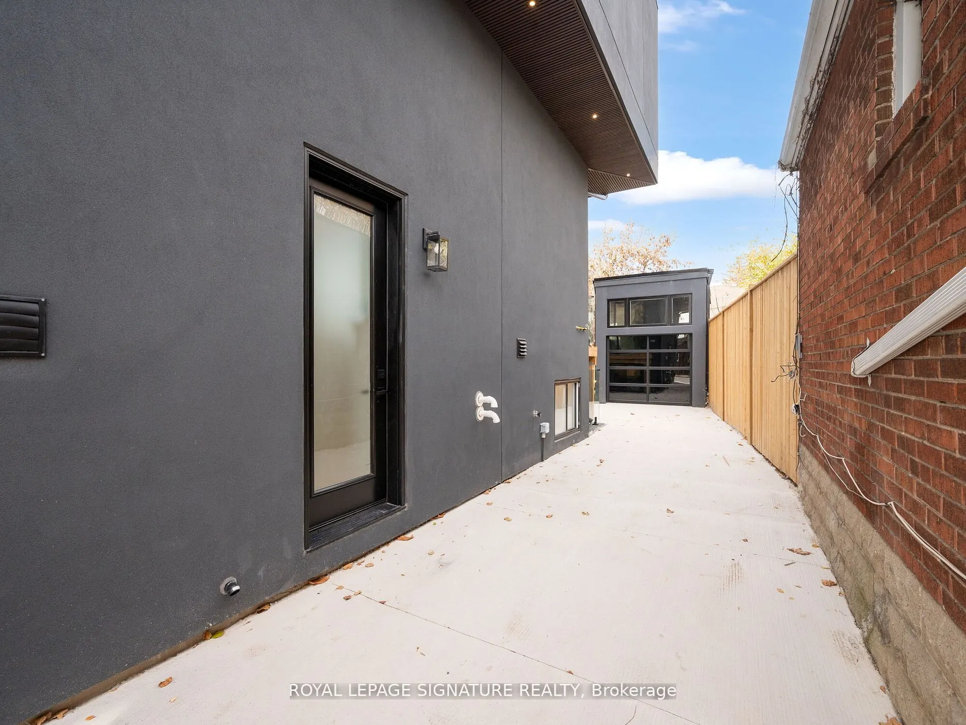 376 O'Connor Drive, #Bsmt