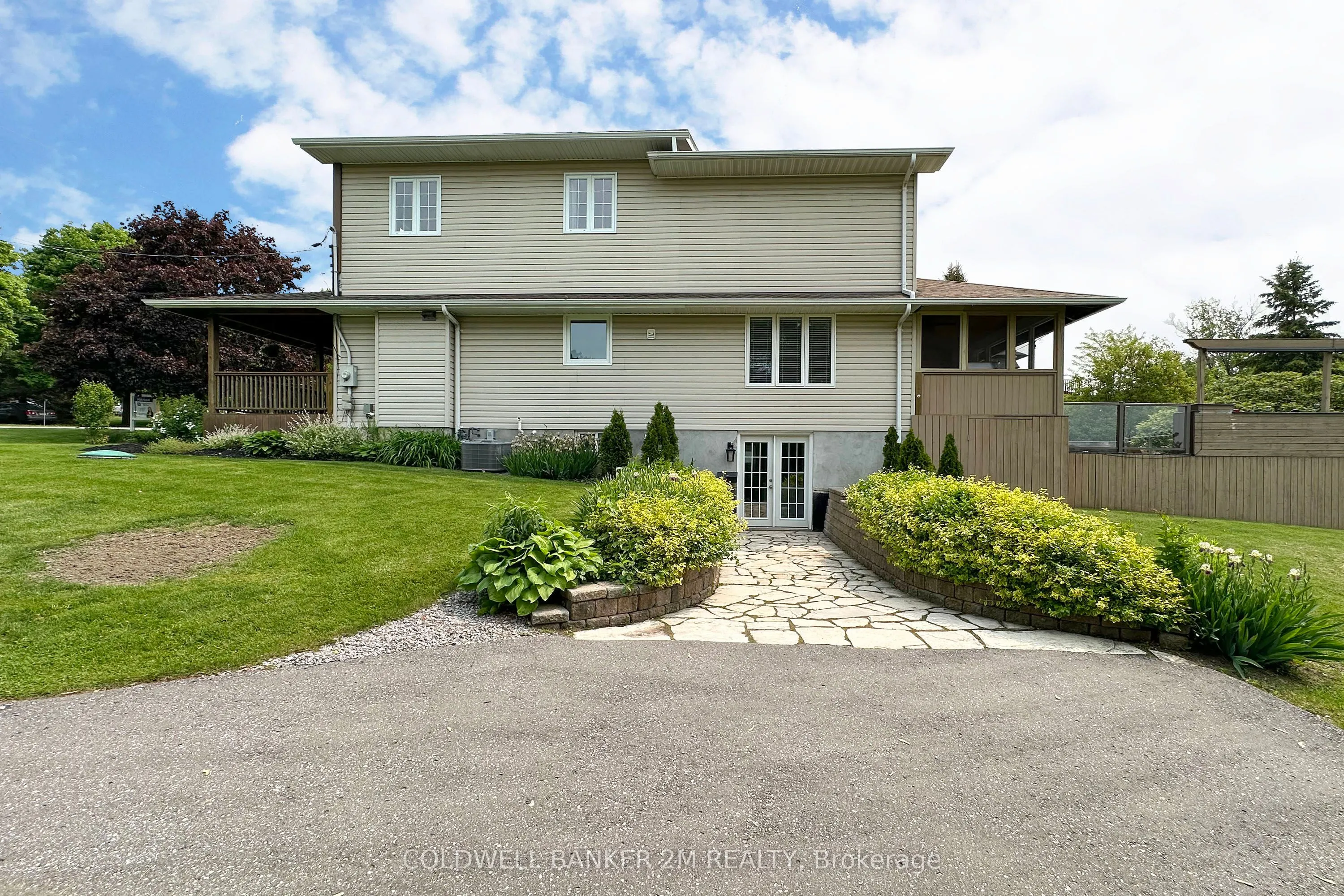 37 Bradley Boulevard