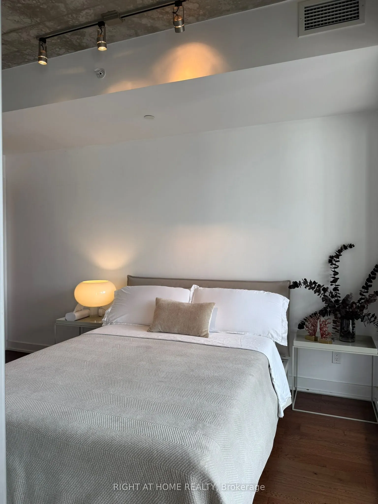 1238 Dundas Street E, #307