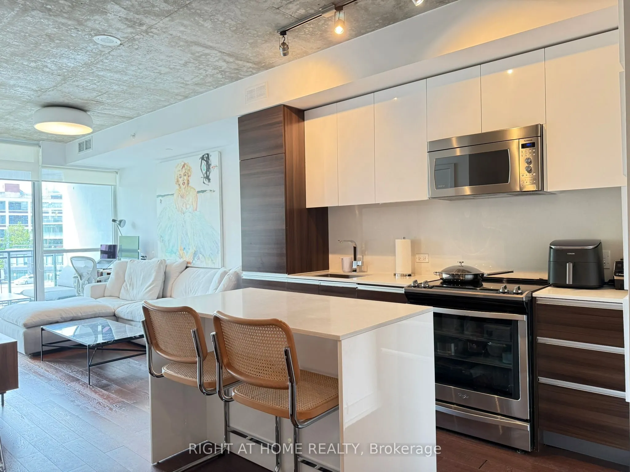 1238 Dundas Street E, #307