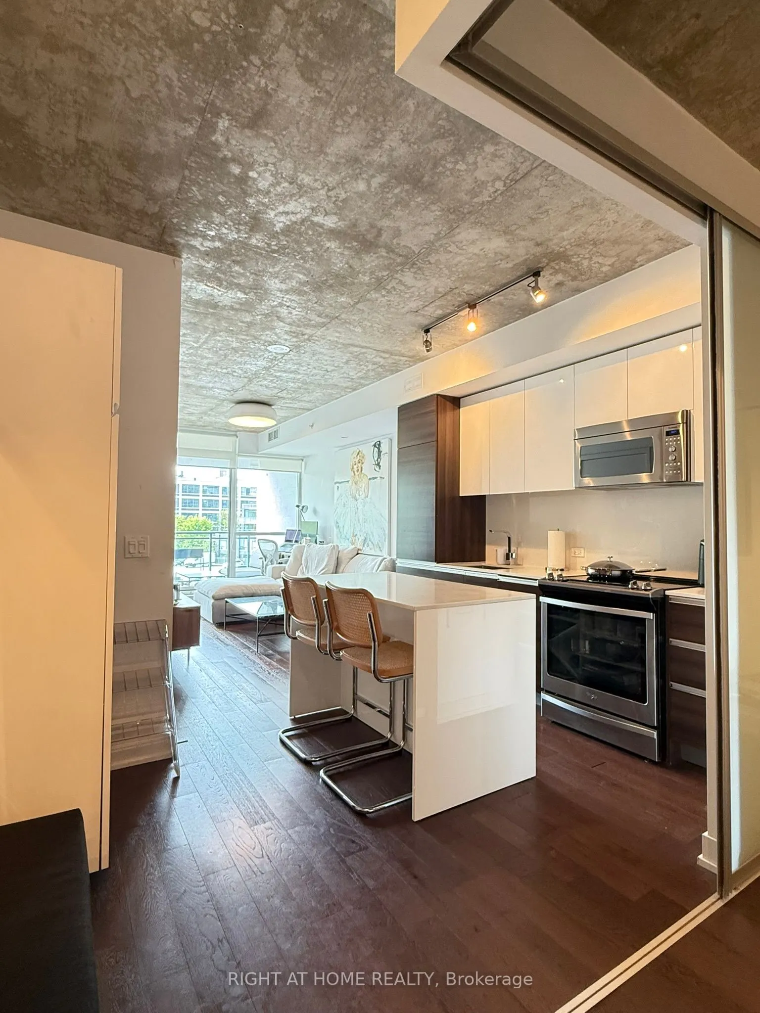 1238 Dundas Street E, #307