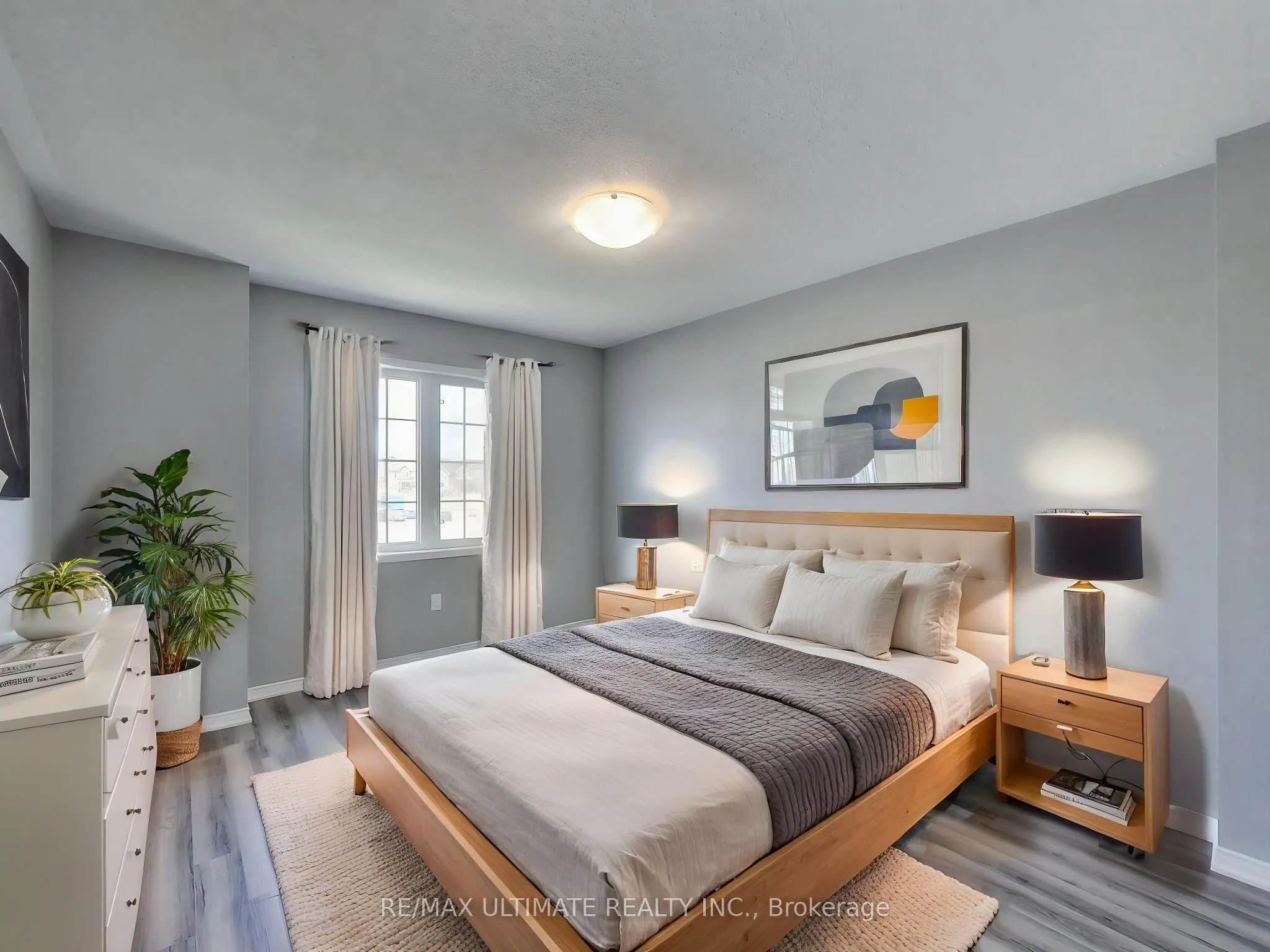 487 Rossland Road E