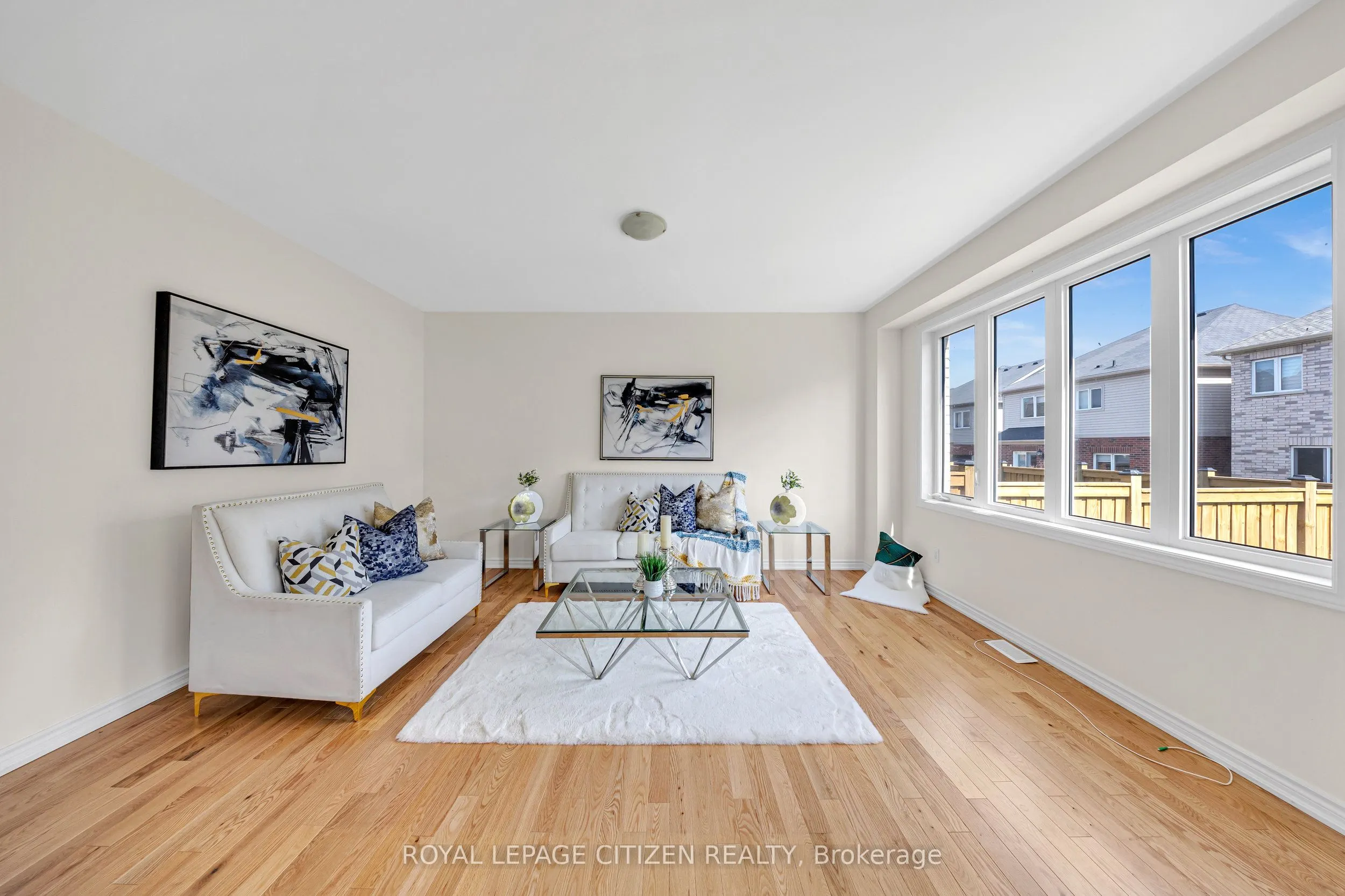 11 Northglen Boulevard