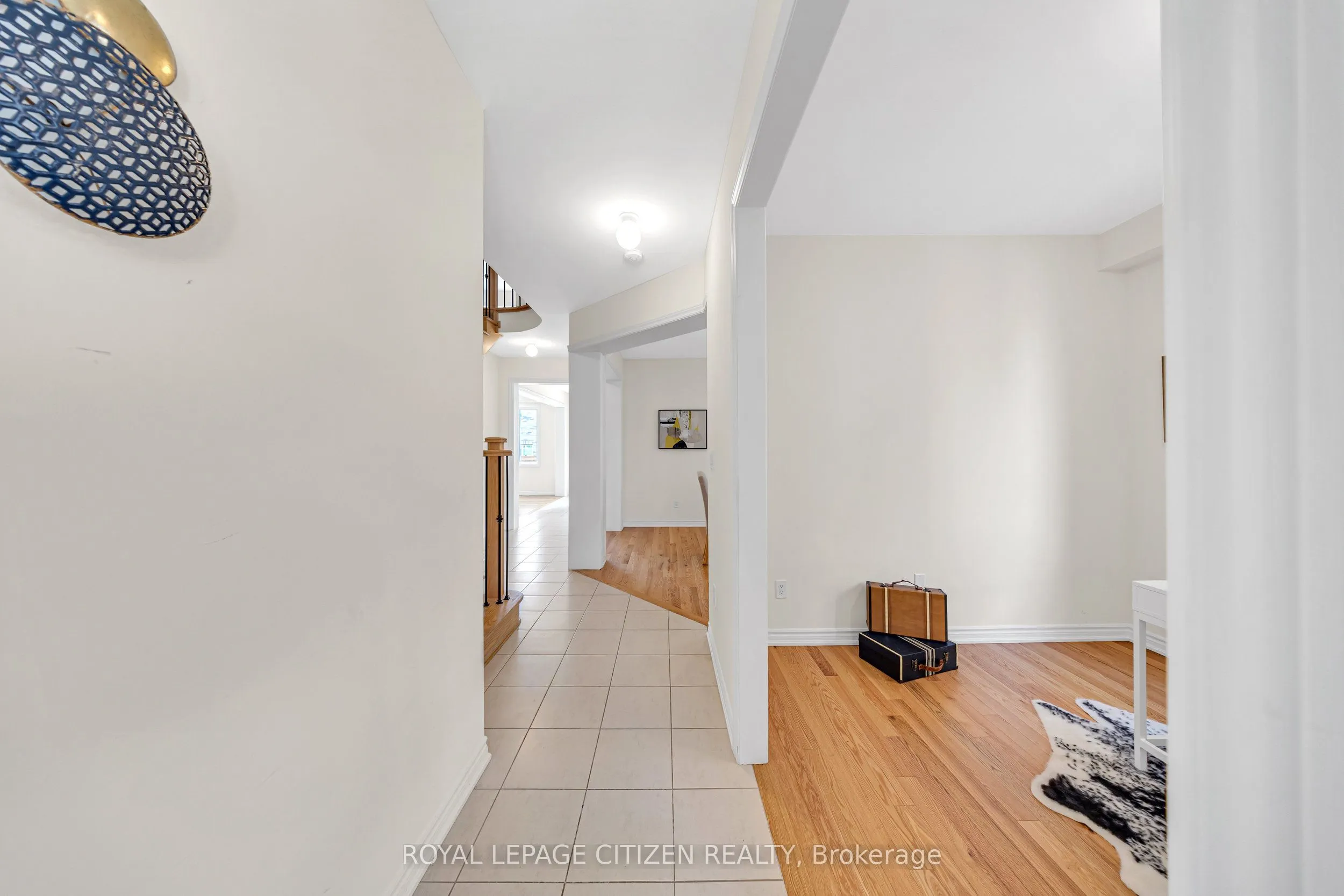 11 Northglen Boulevard