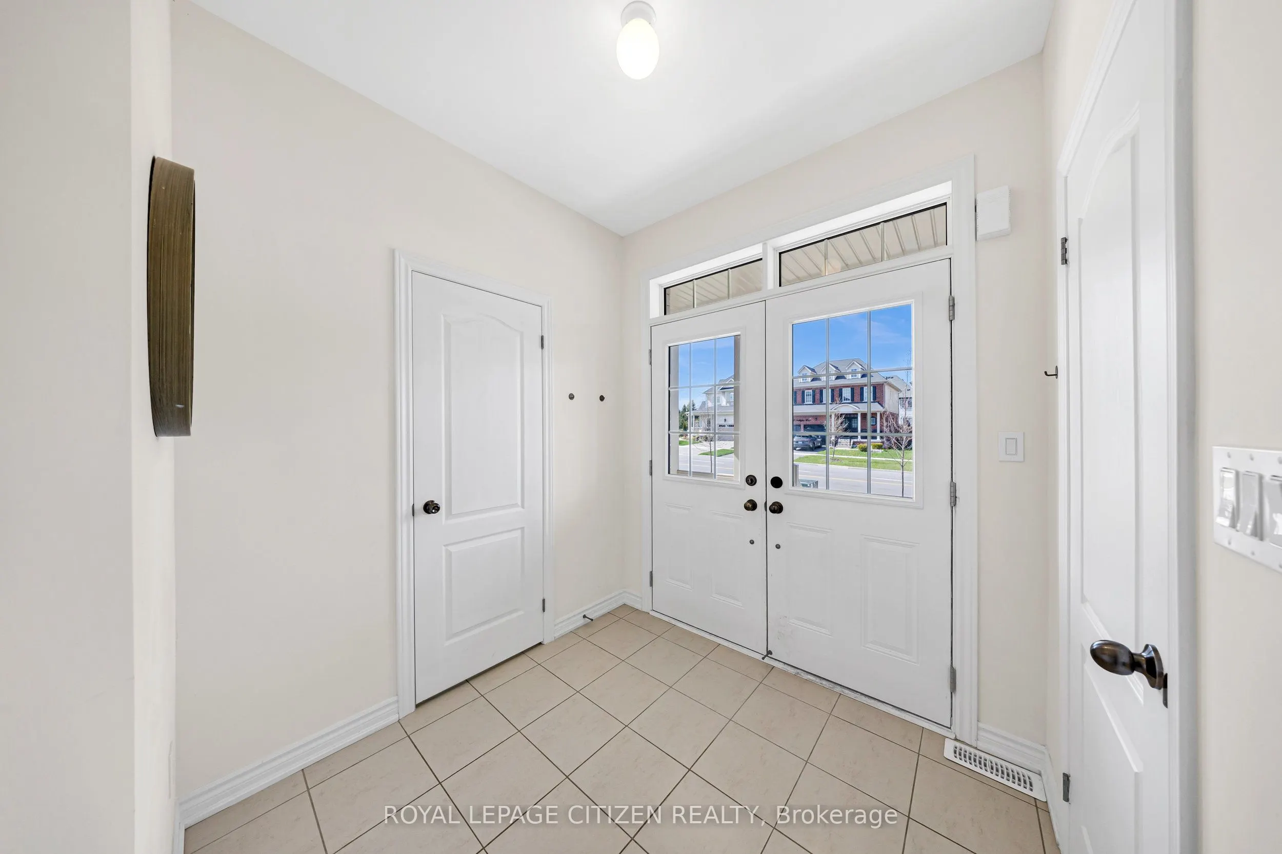 11 Northglen Boulevard