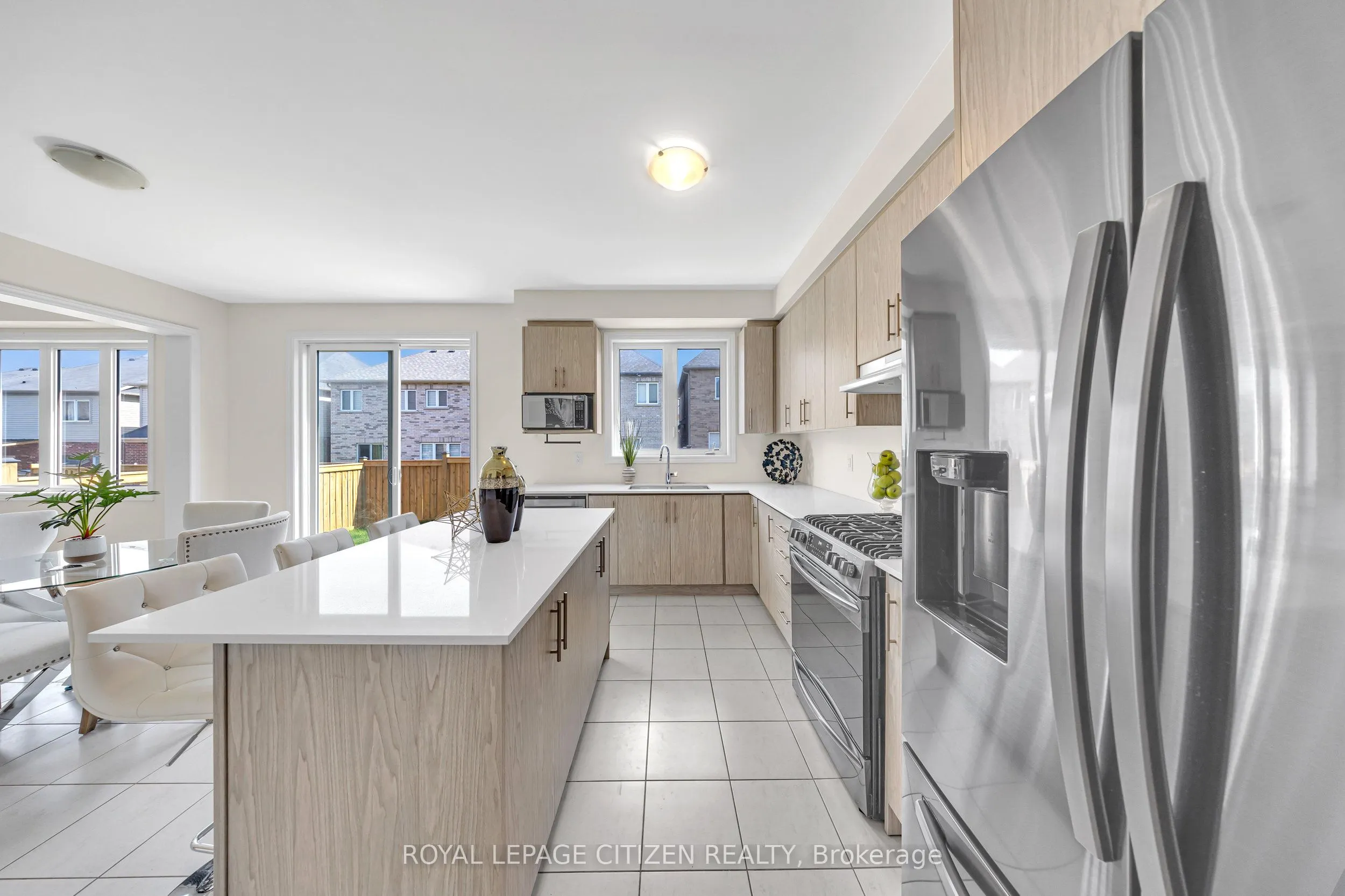 11 Northglen Boulevard