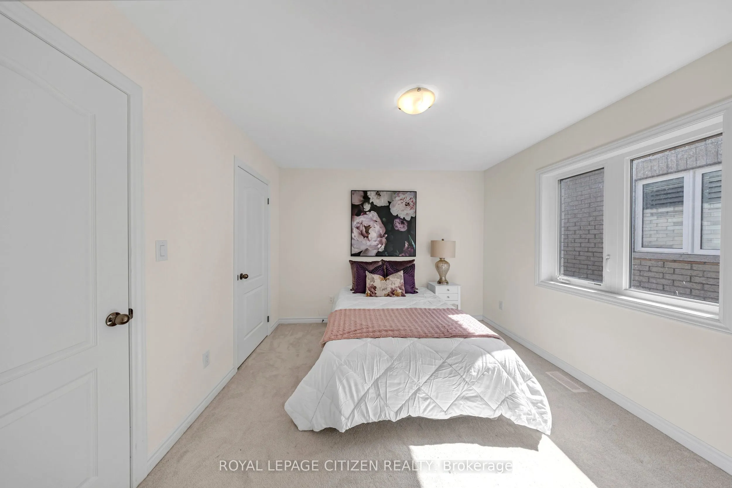 11 Northglen Boulevard