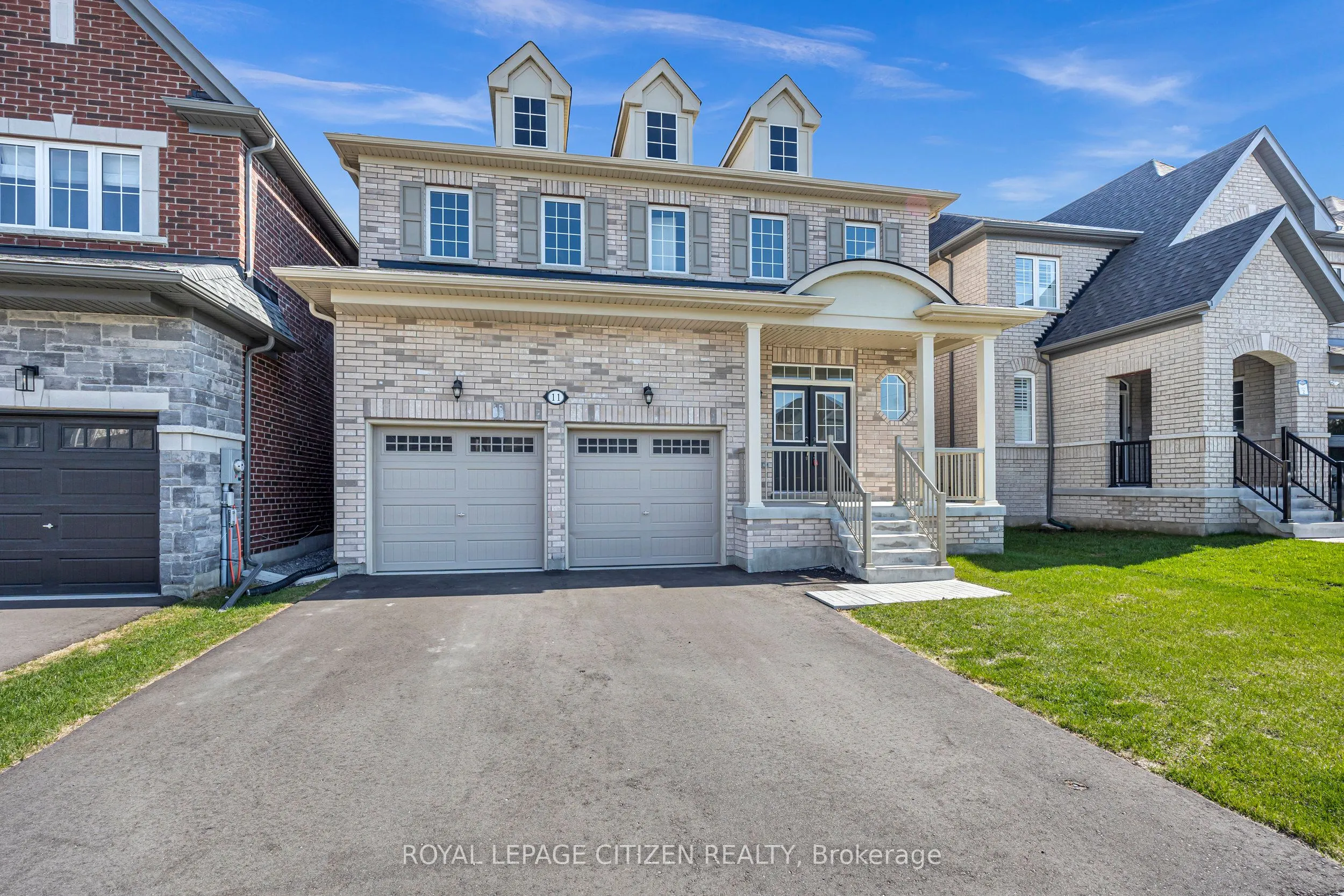 11 Northglen Boulevard