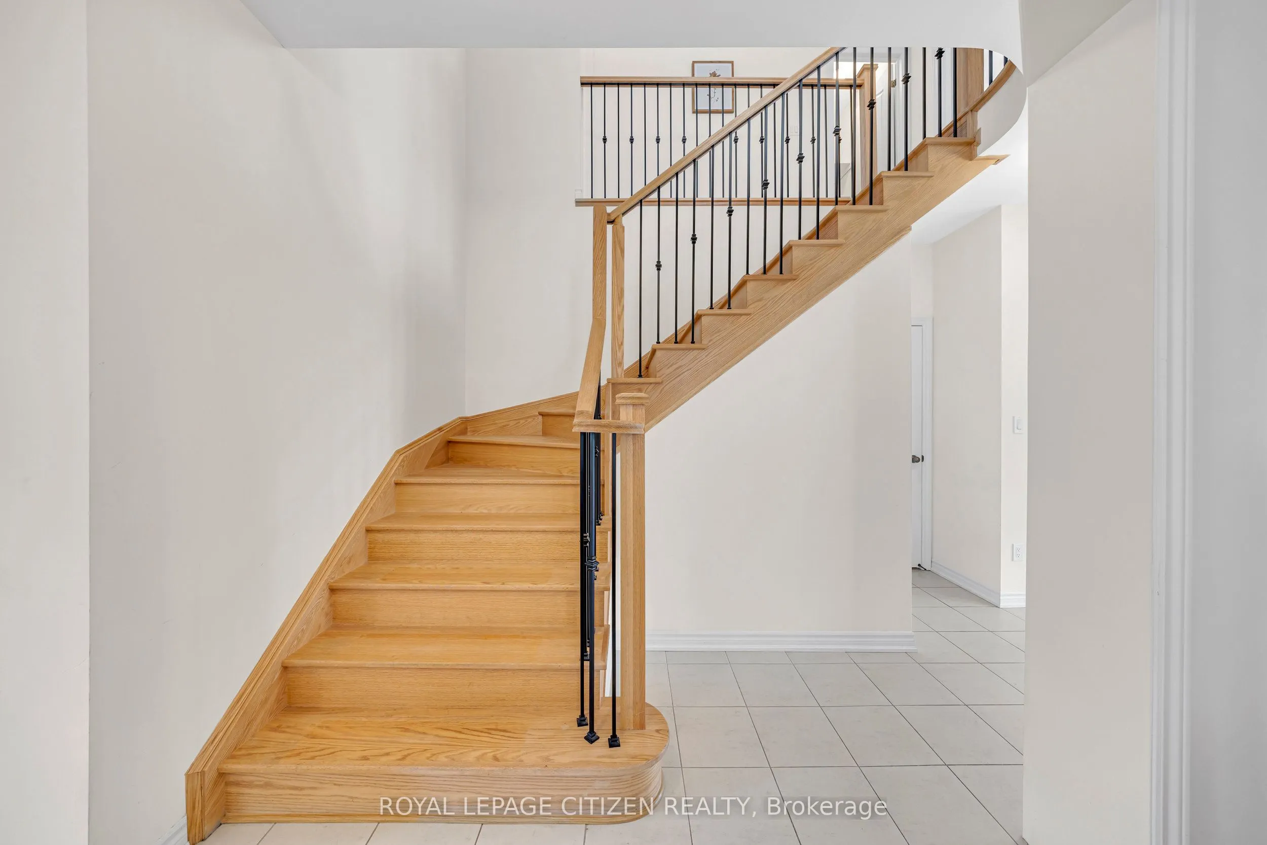 11 Northglen Boulevard
