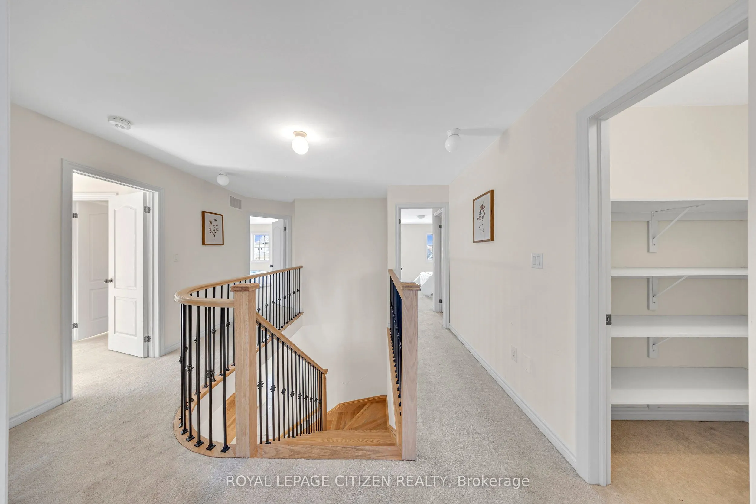 11 Northglen Boulevard