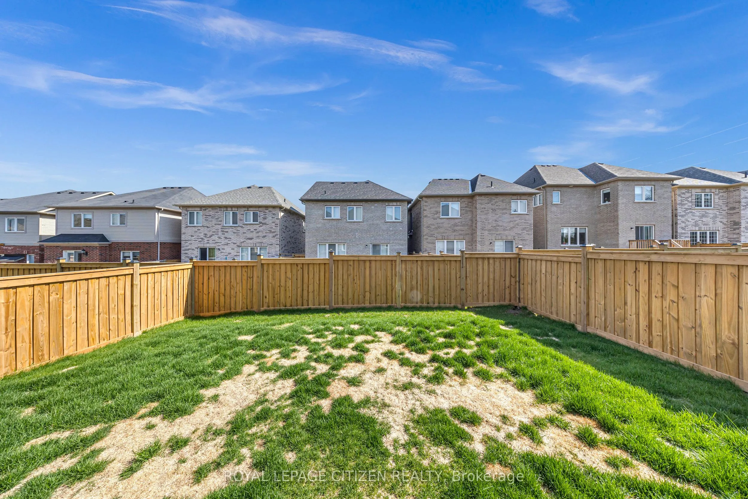 11 Northglen Boulevard
