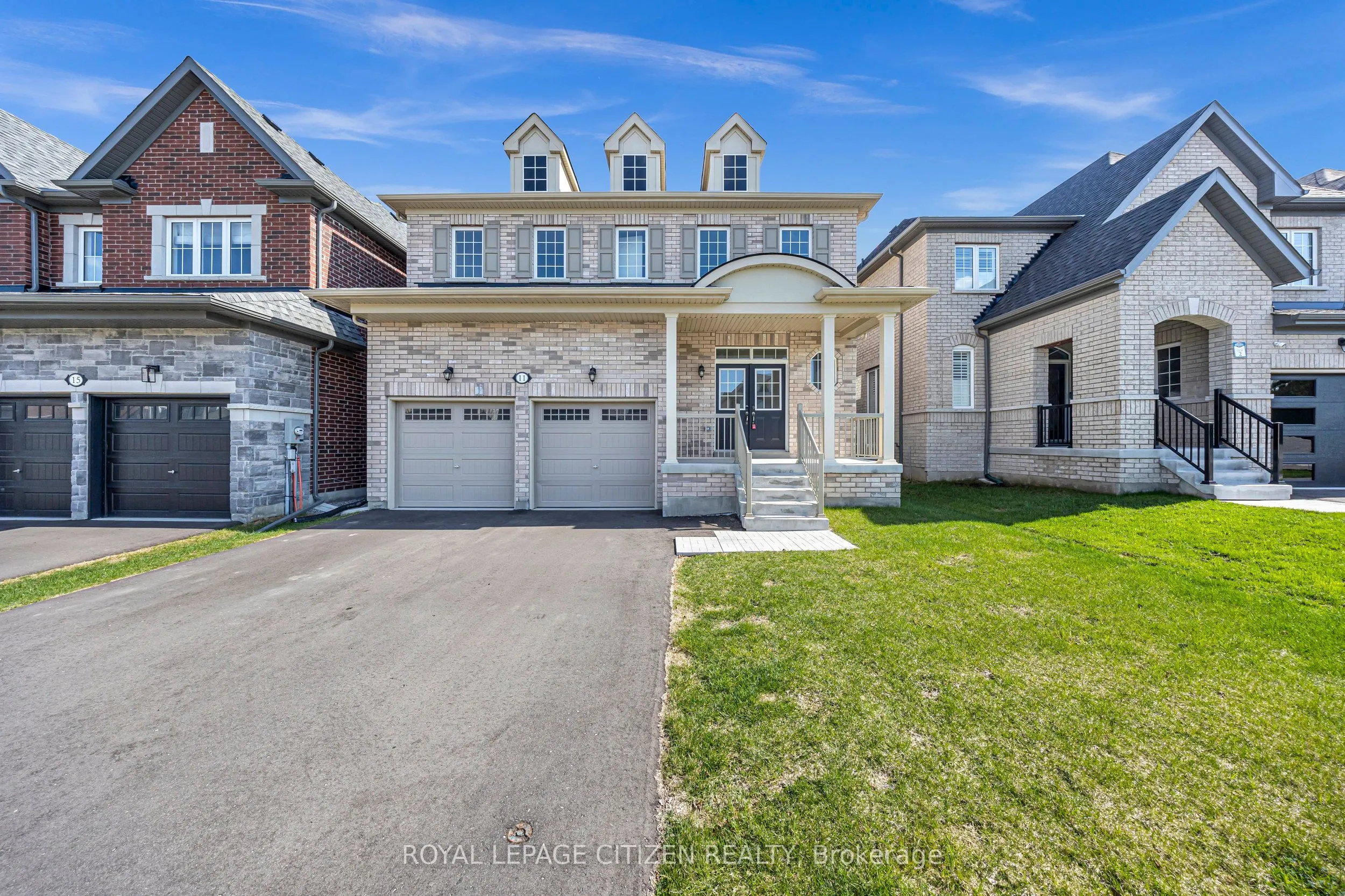 11 Northglen Boulevard
