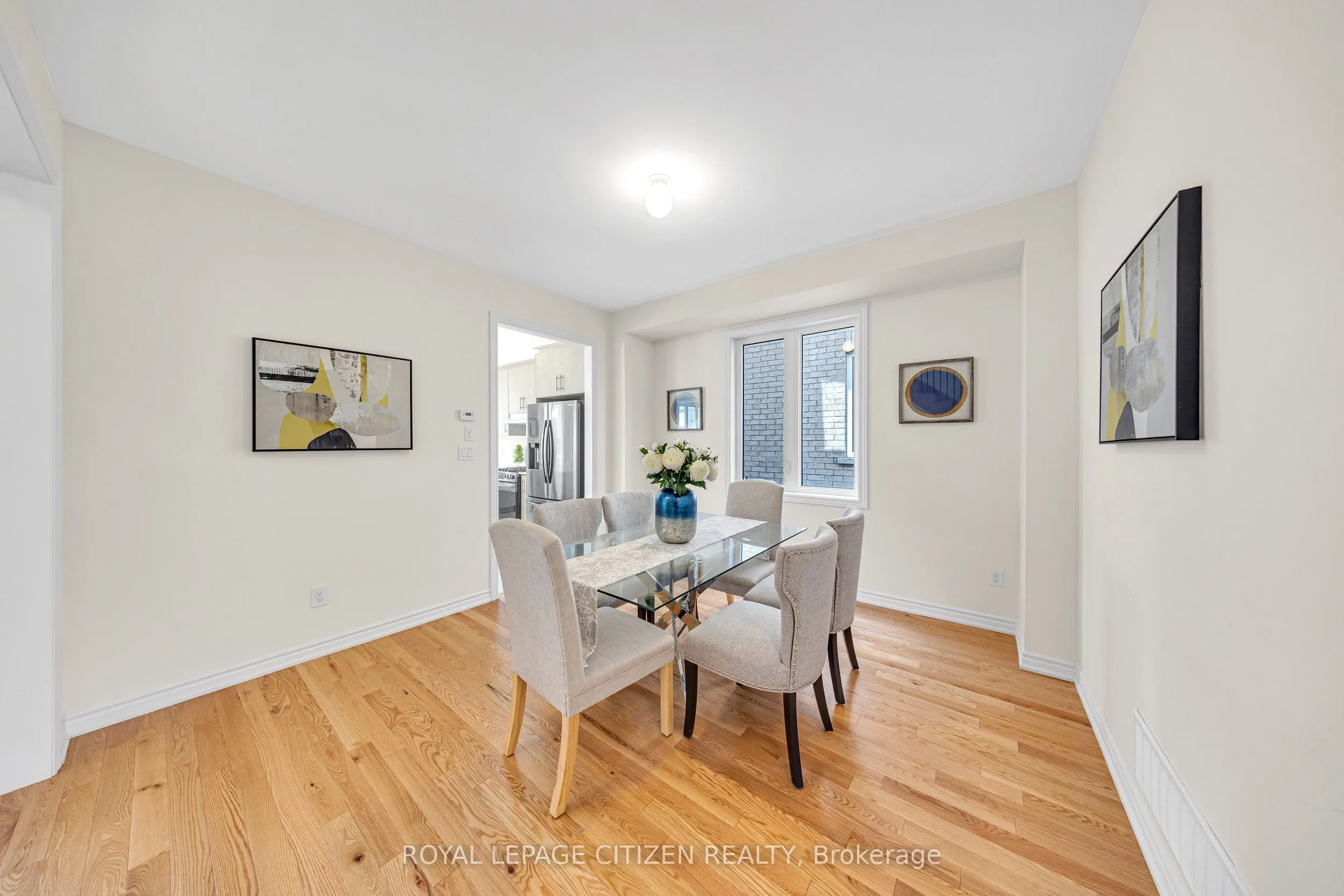 11 Northglen Boulevard