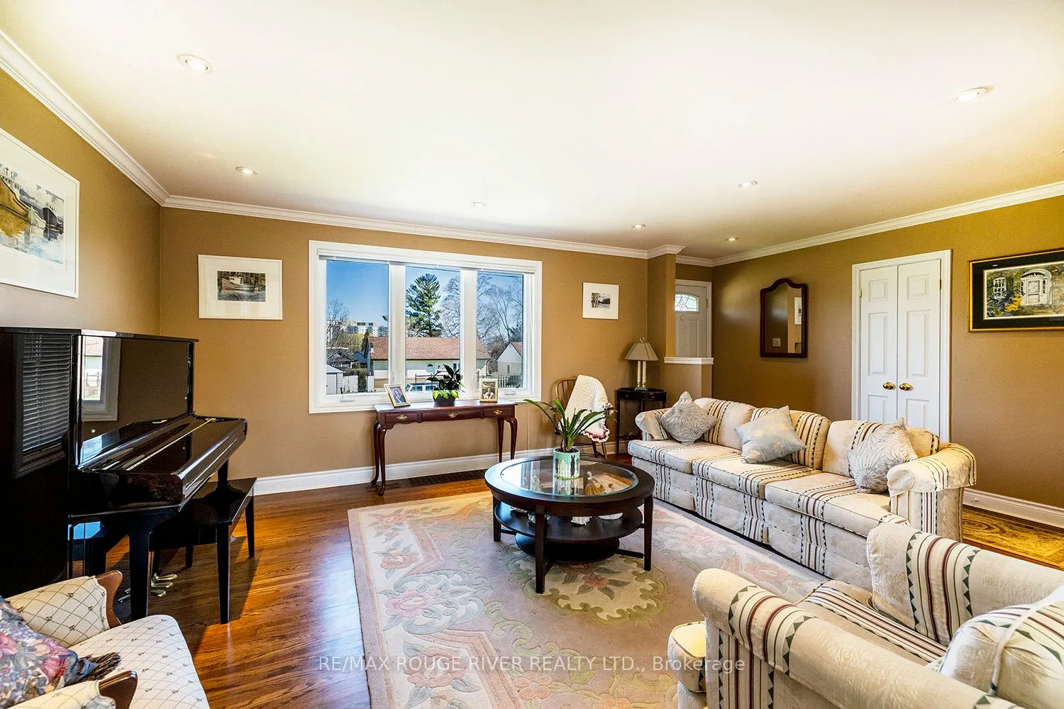 9 Granard Boulevard