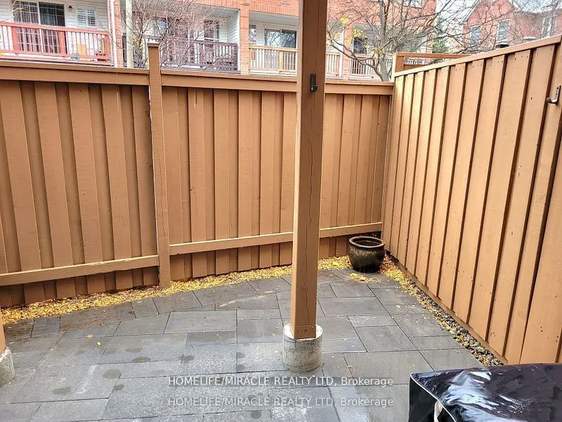 22 Exchequer Place, #25