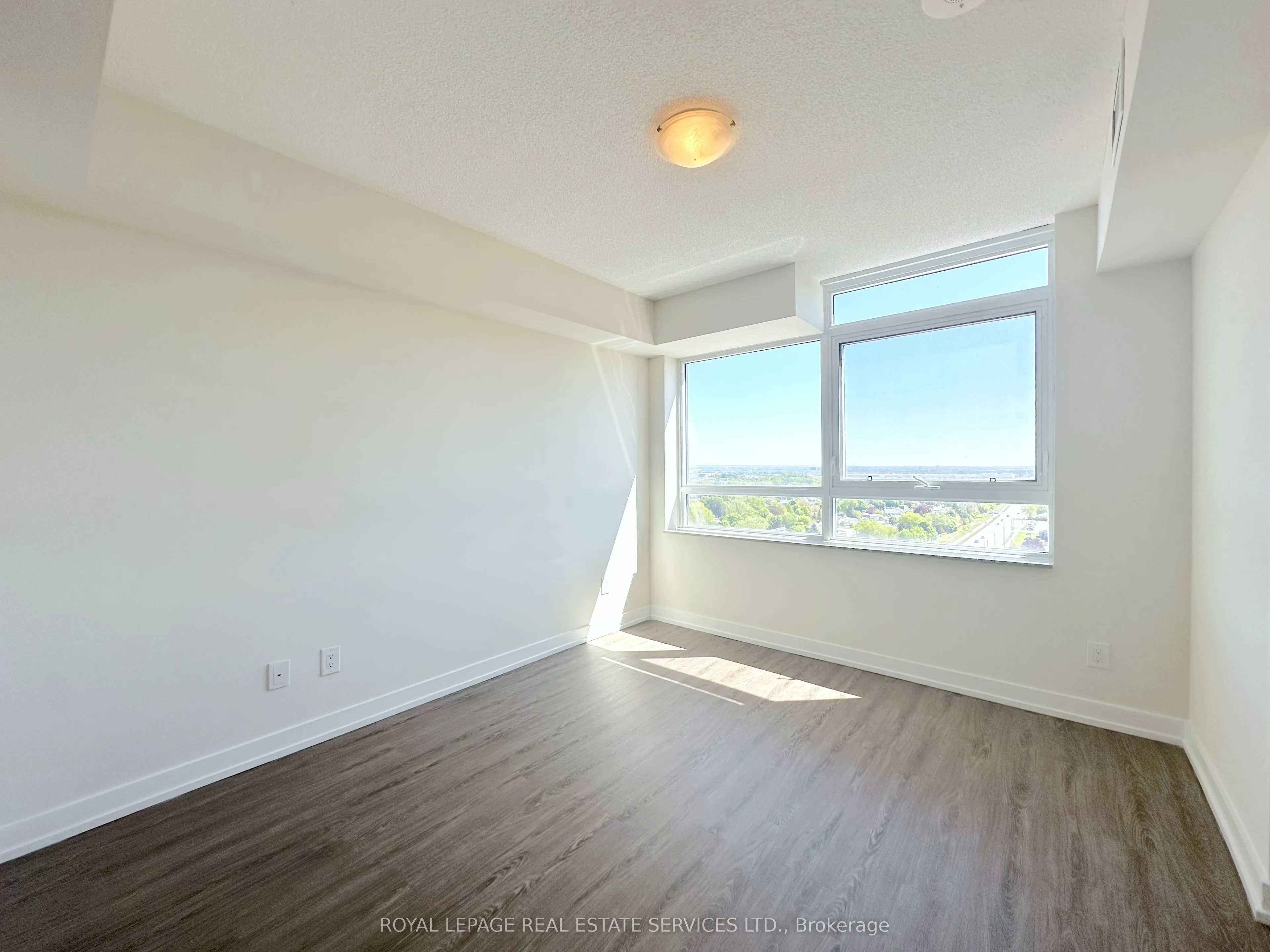 73 Bayly Street W, #1708