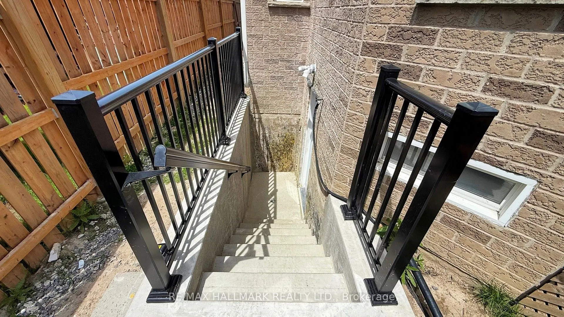 1035 Beatrice Street E, #Bsmt