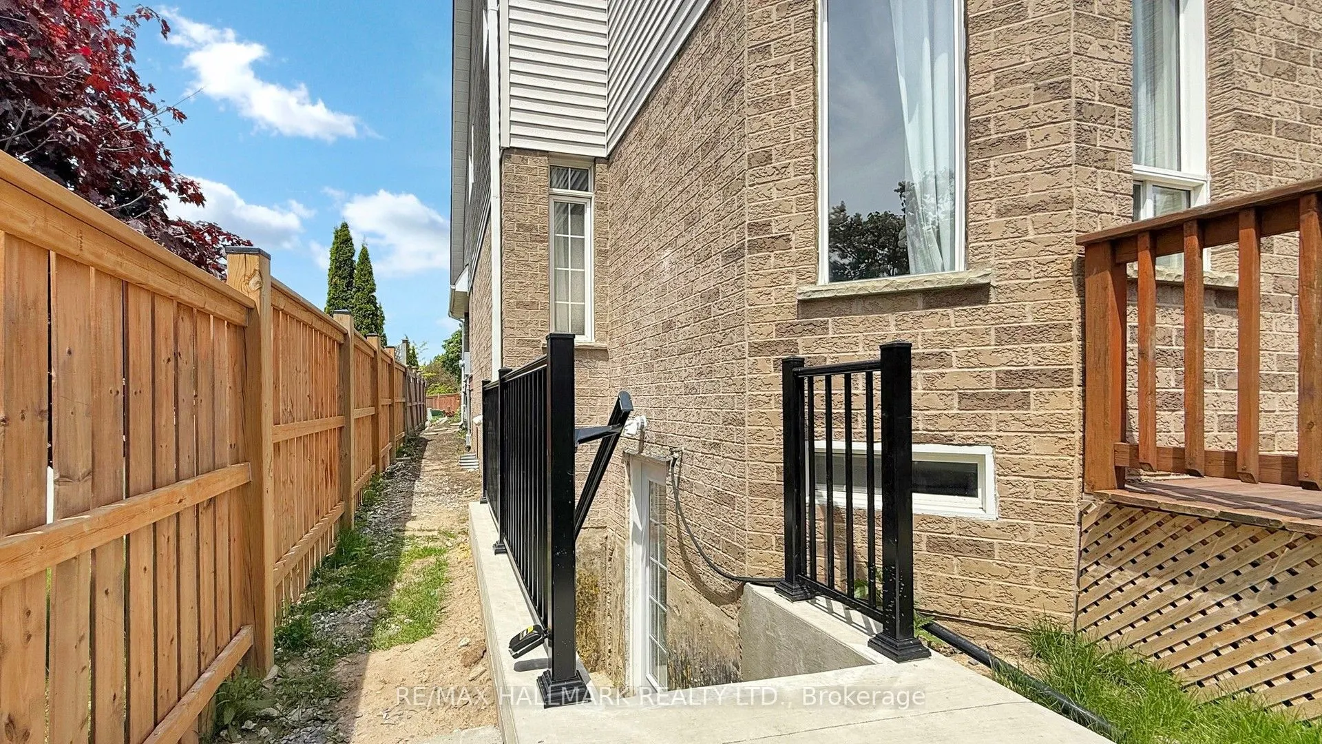 1035 Beatrice Street E, #Bsmt
