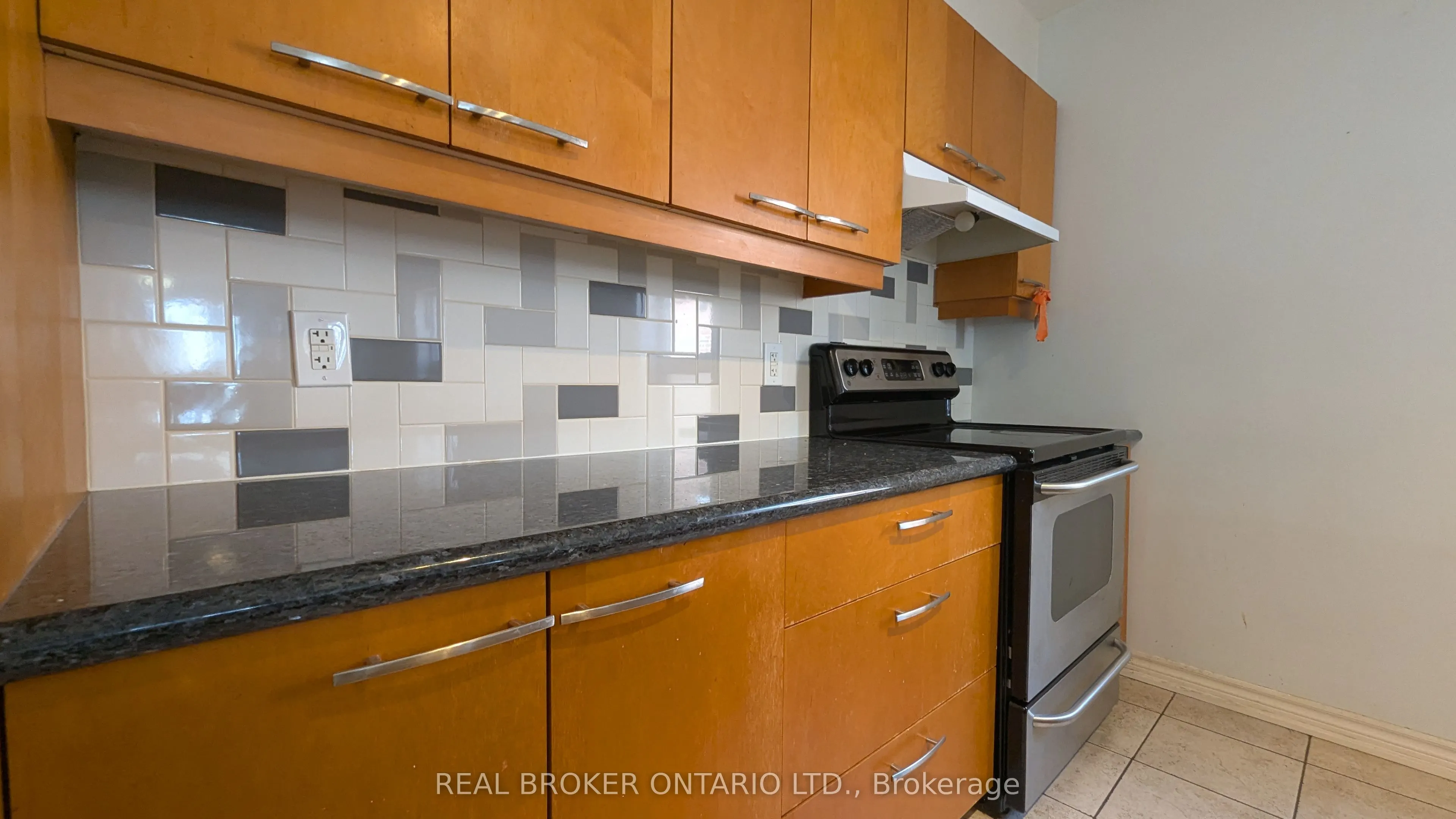 1188 Woodbine Avenue, #B