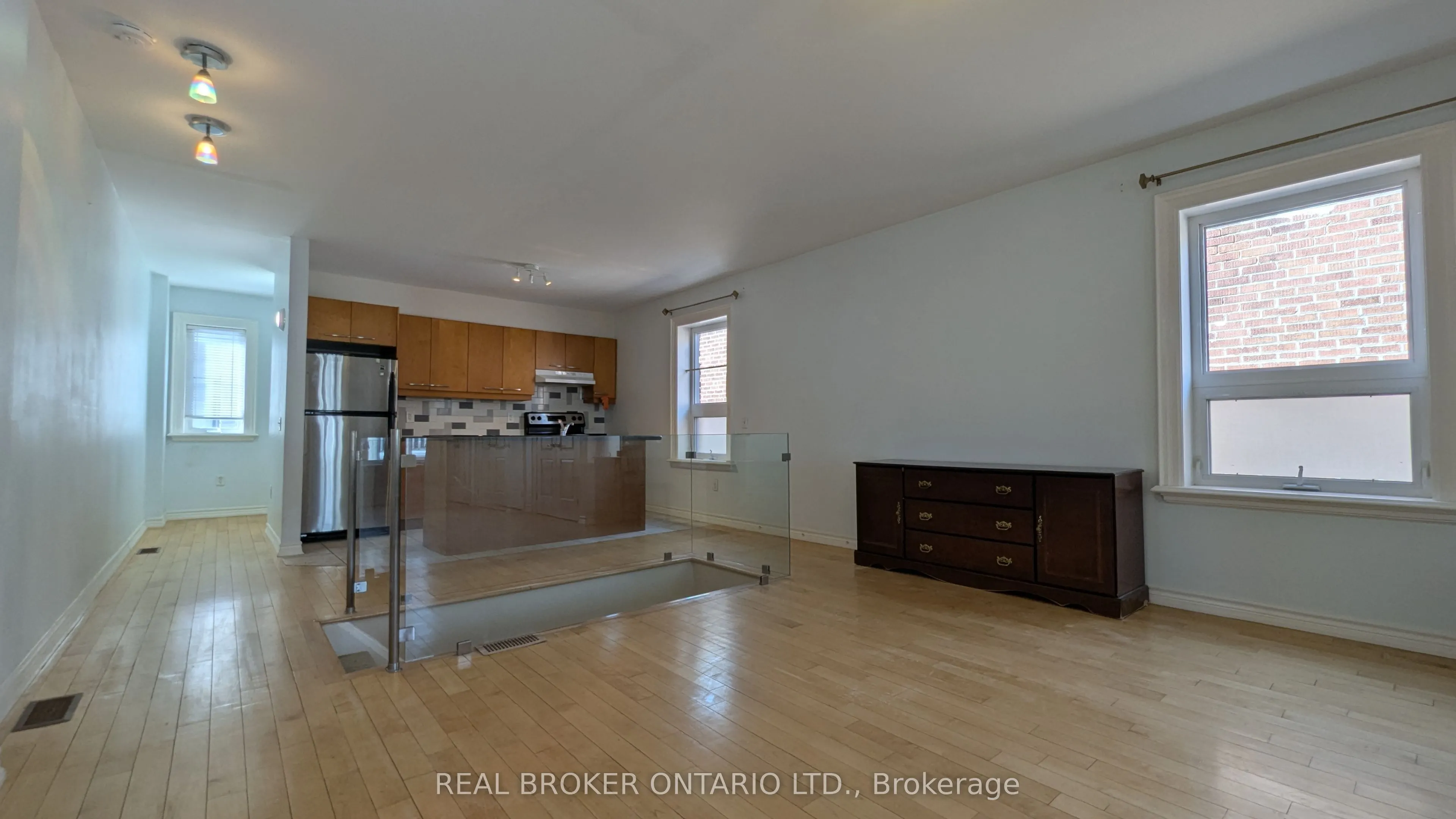 1188 Woodbine Avenue, #B