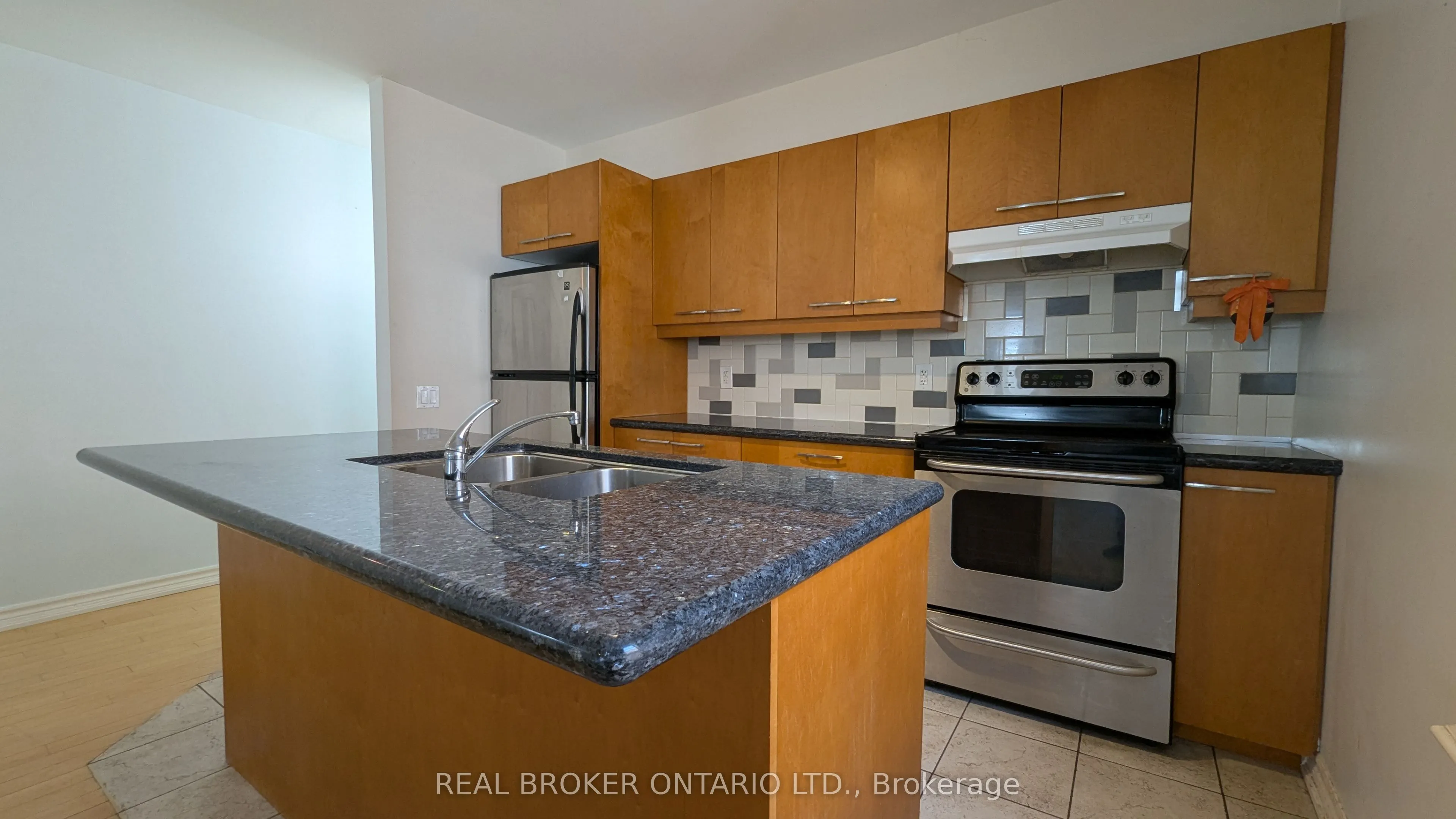 1188 Woodbine Avenue, #B