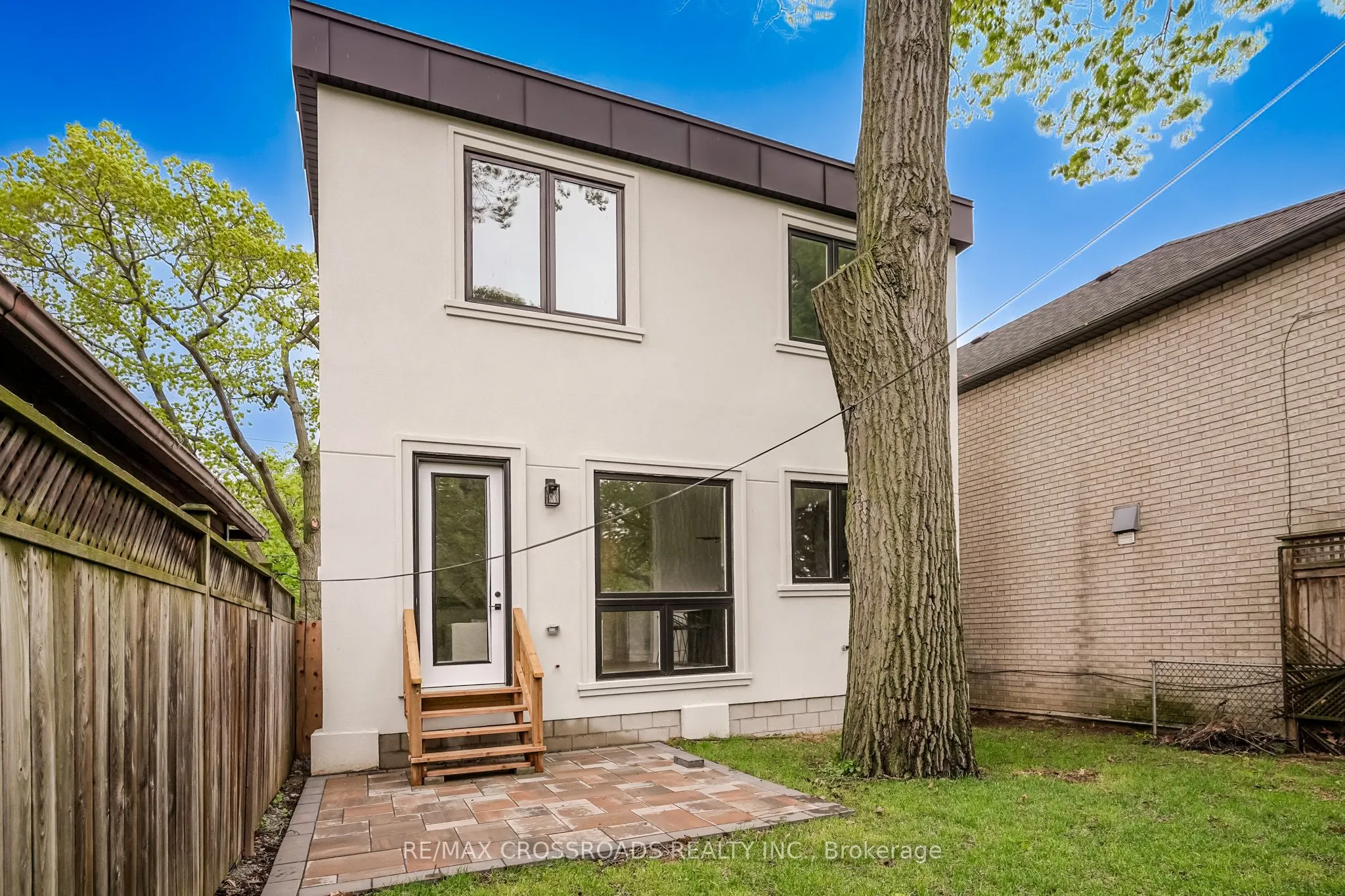 112 Blantyre Avenue