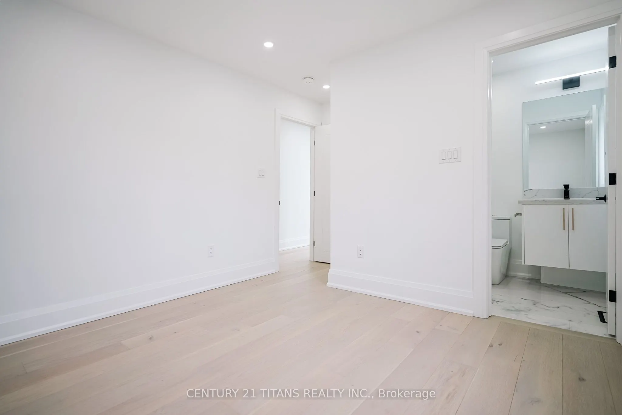 83 Kalmar Avenue