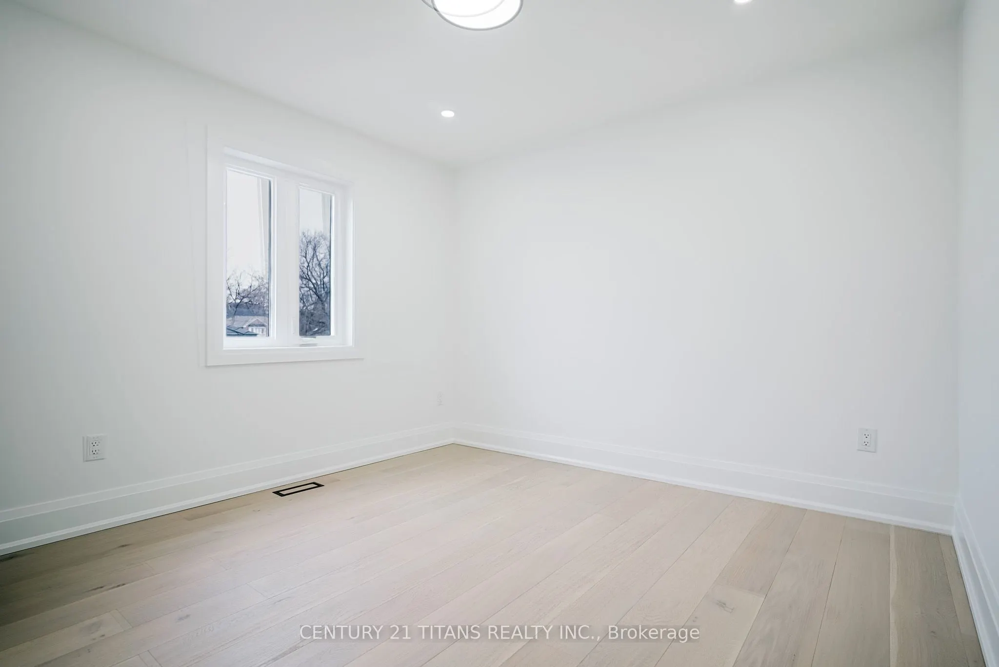 83 Kalmar Avenue