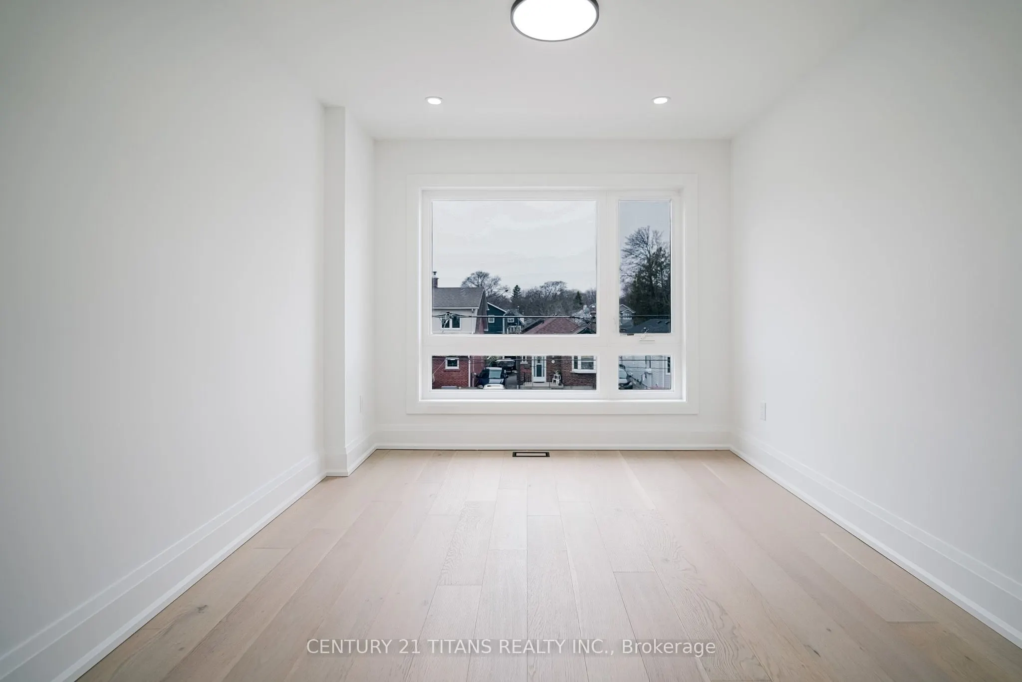 83 Kalmar Avenue