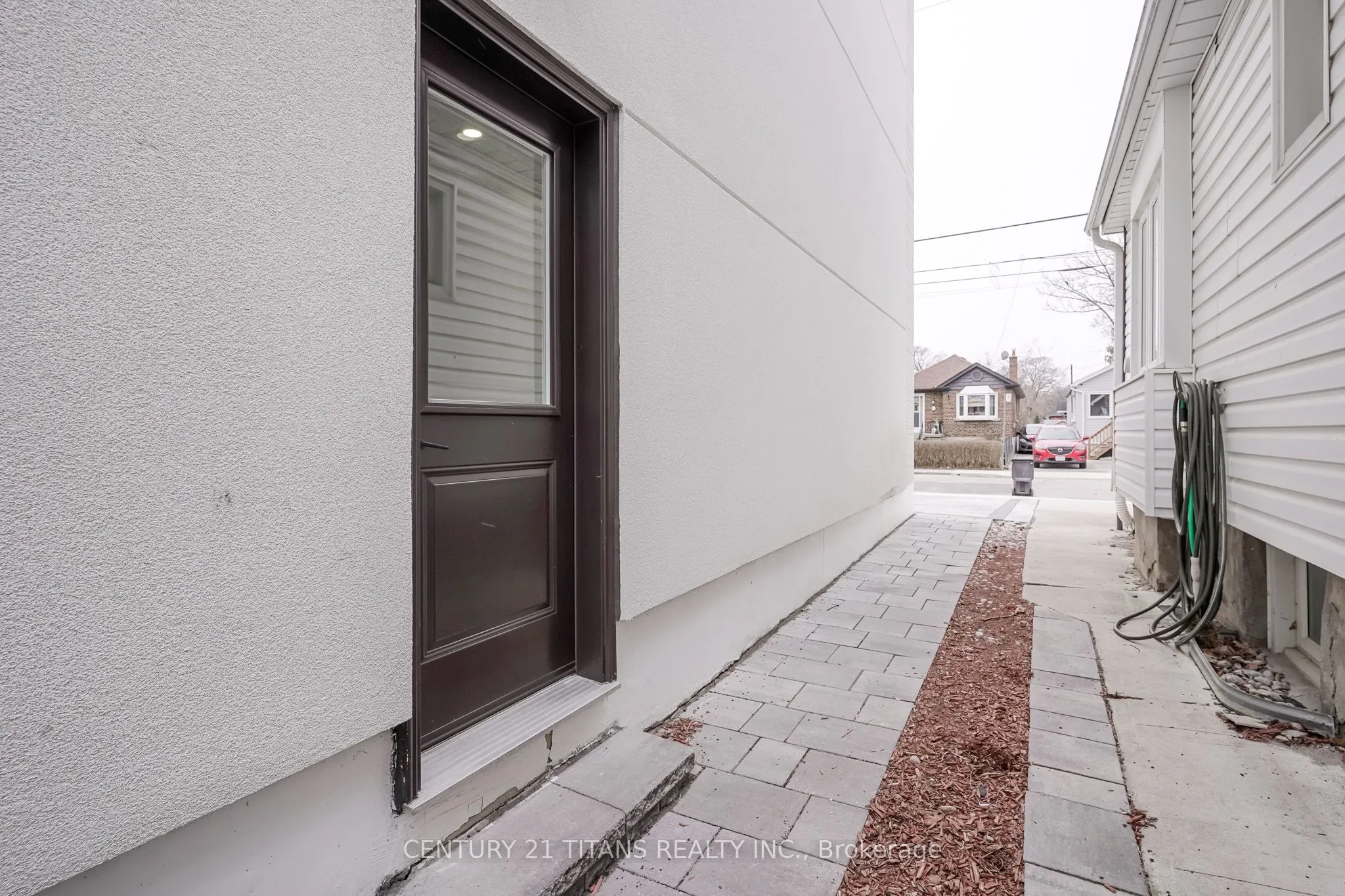 83 Kalmar Avenue