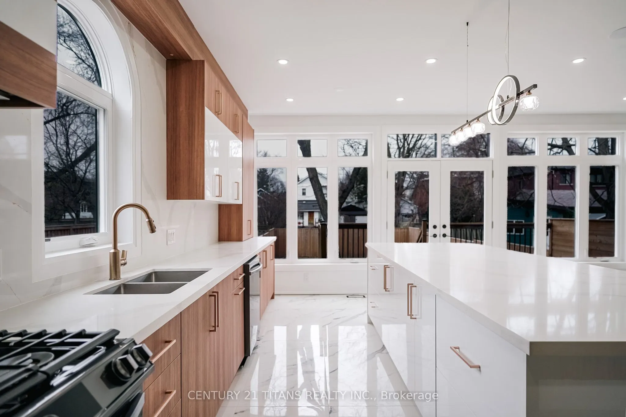 83 Kalmar Avenue