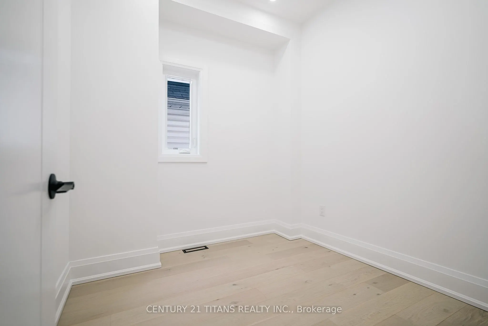 83 Kalmar Avenue