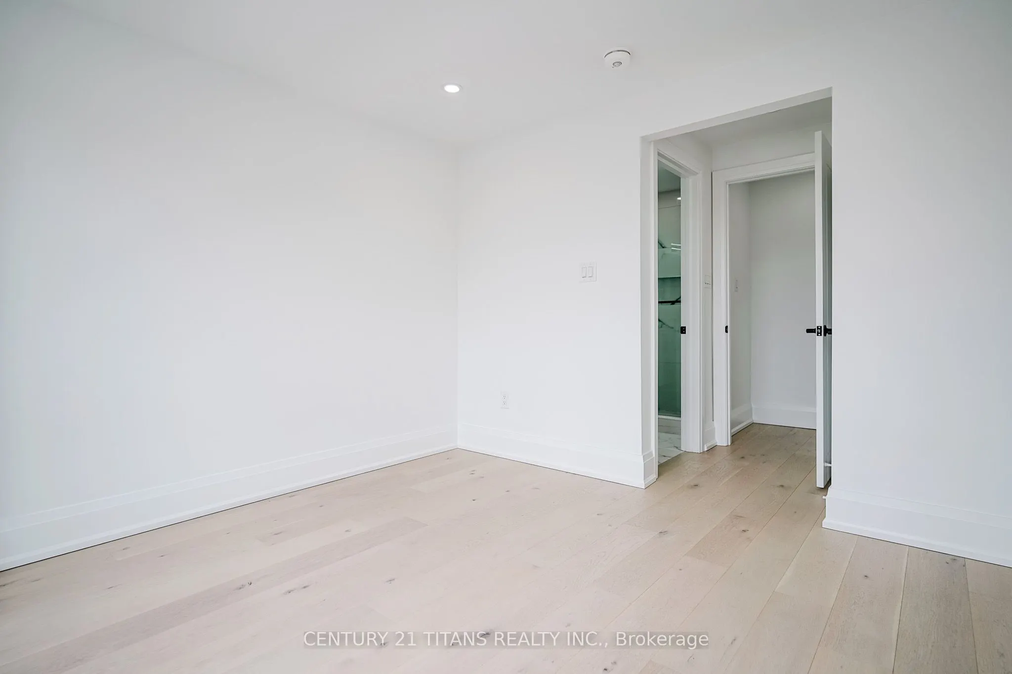 83 Kalmar Avenue
