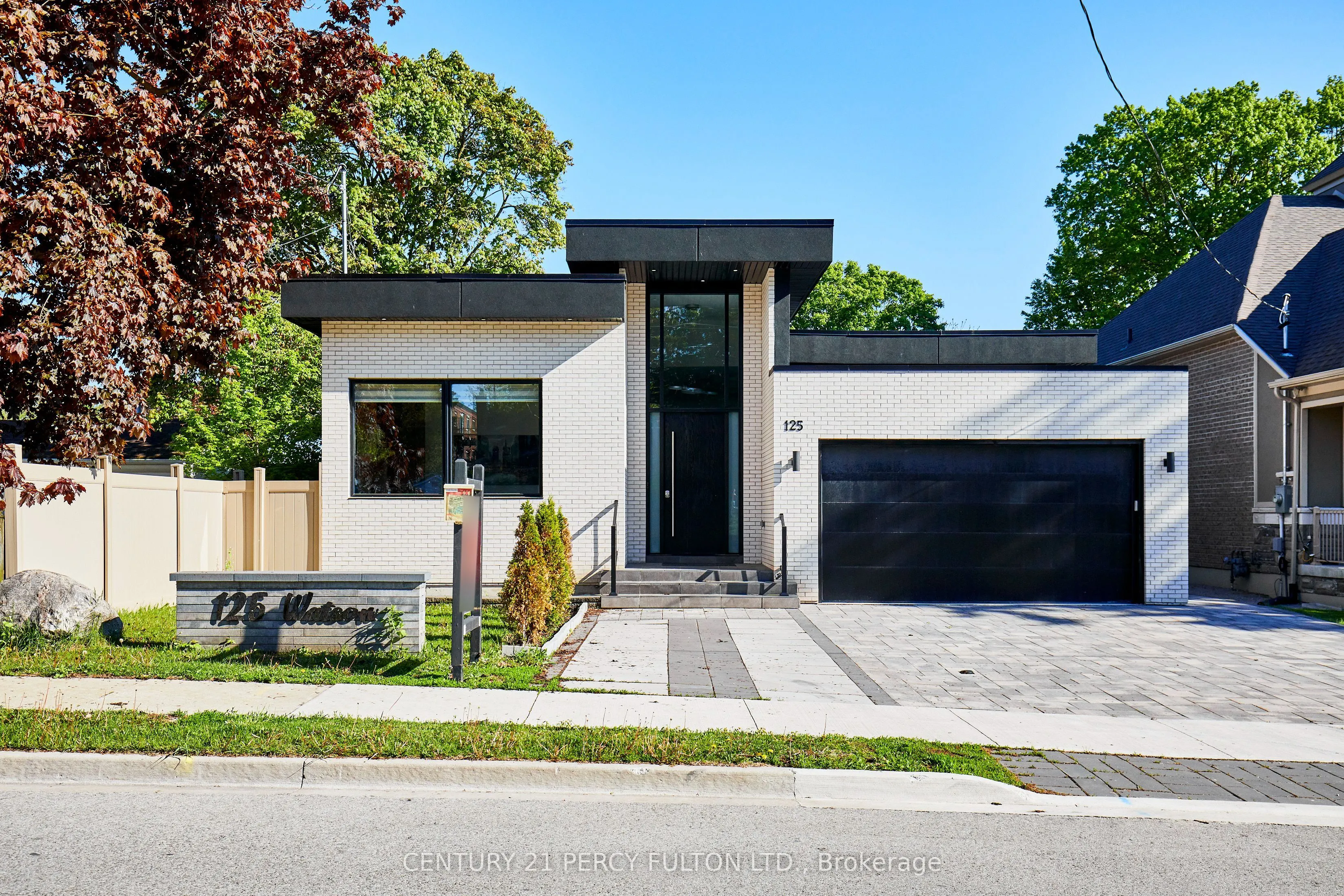 125 Watson Street E