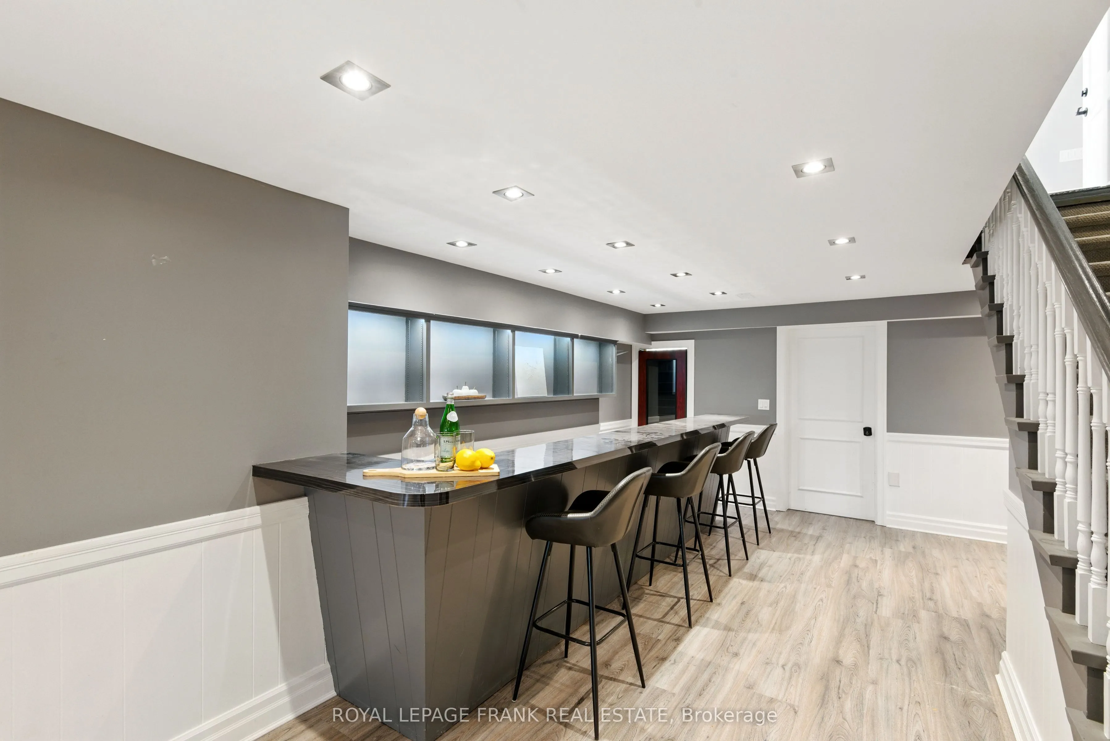 815 Coates Road W