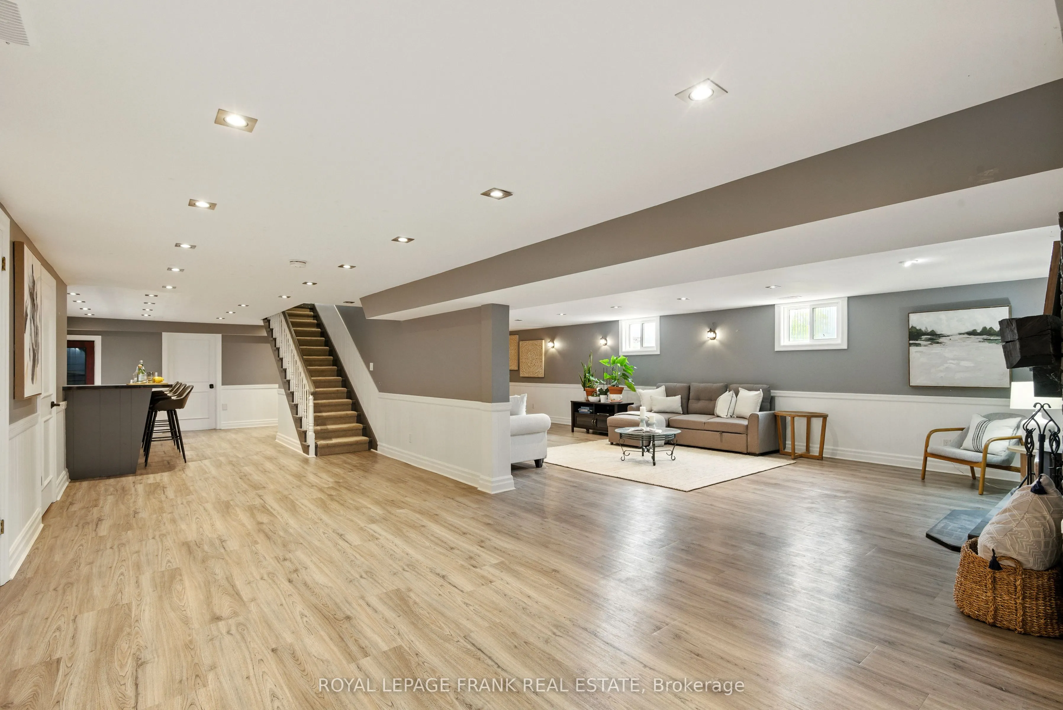 815 Coates Road W