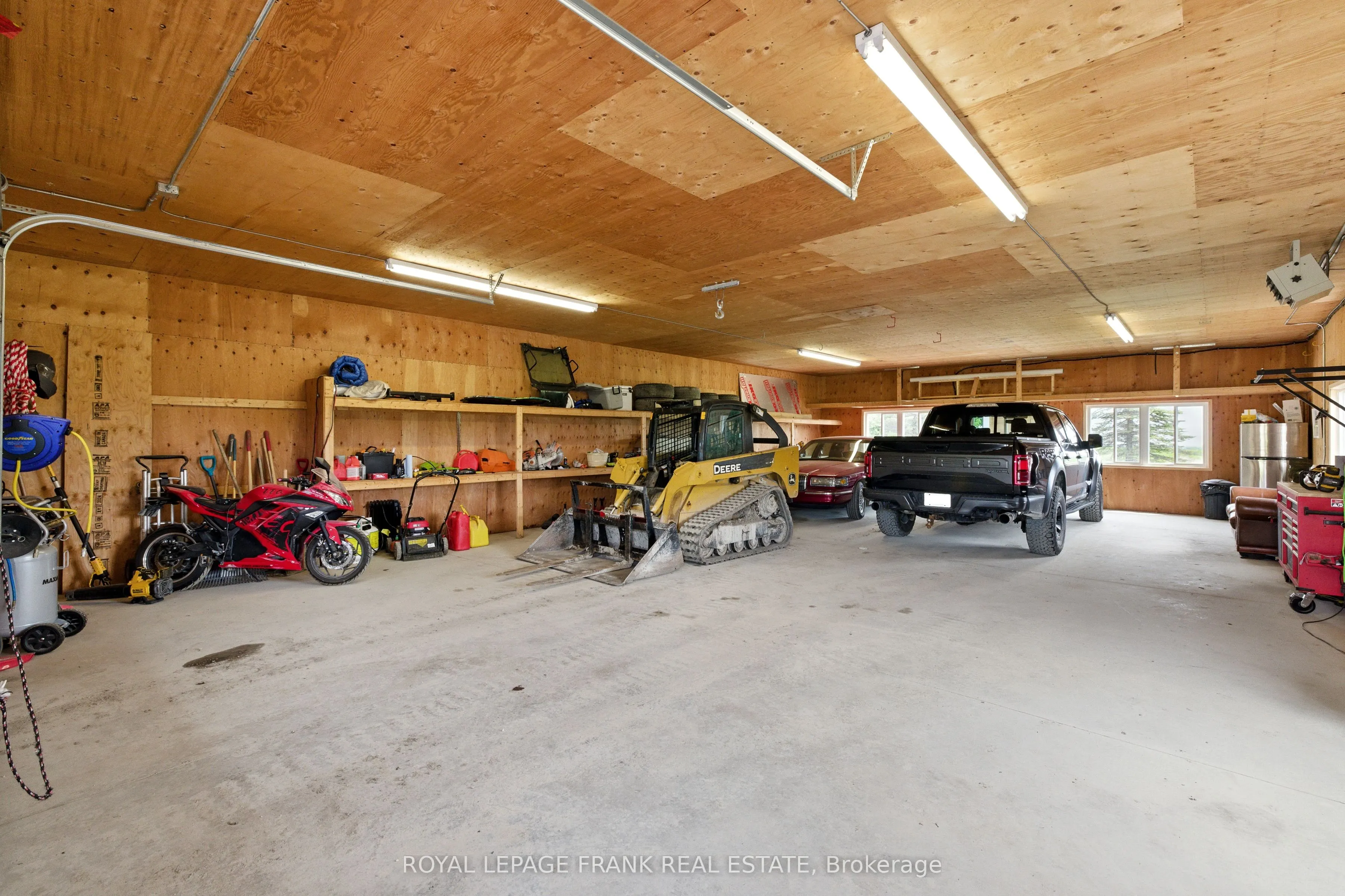 815 Coates Road W