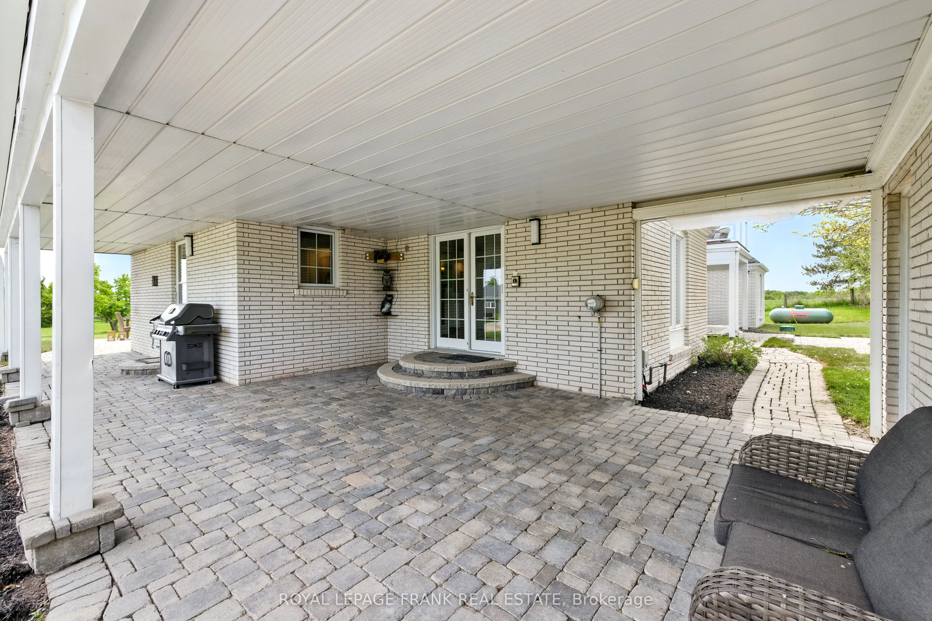 815 Coates Road W