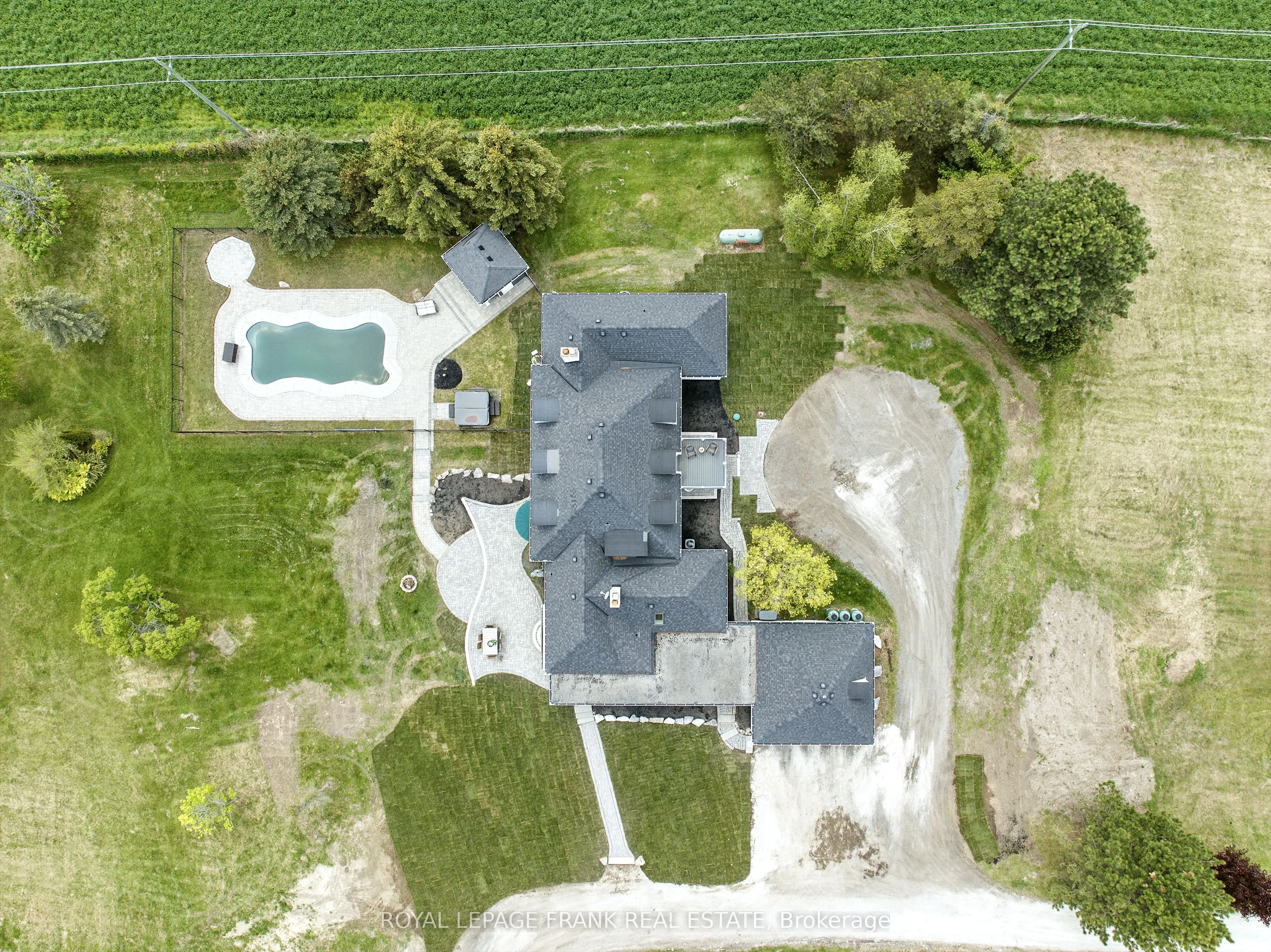 815 Coates Road W