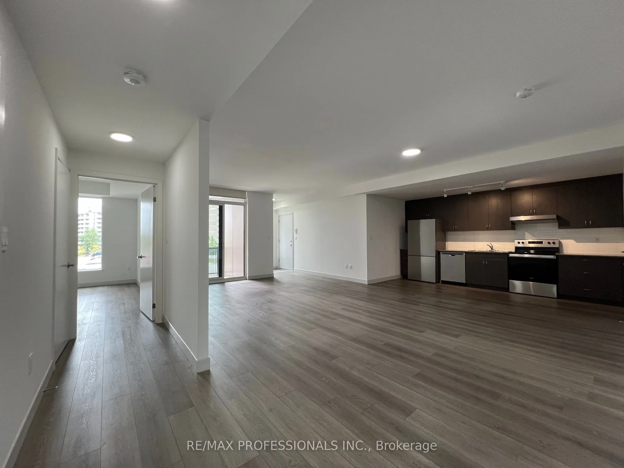 37 Antrim Crescent, #202