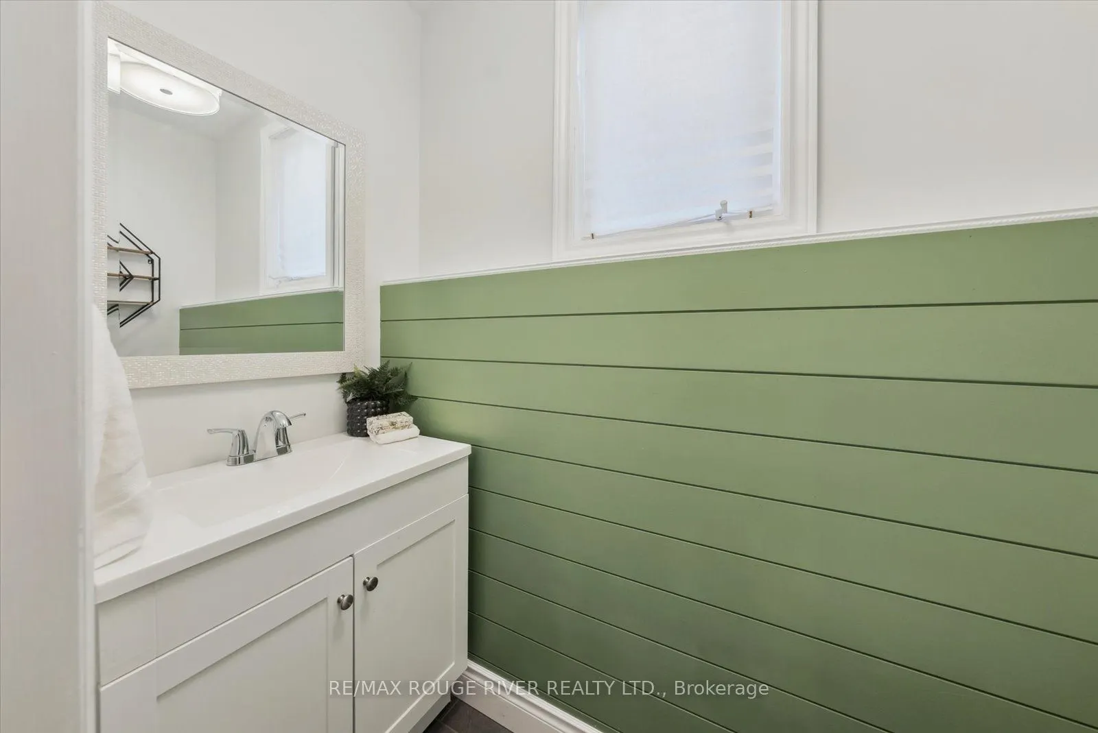 27 Zachary Place