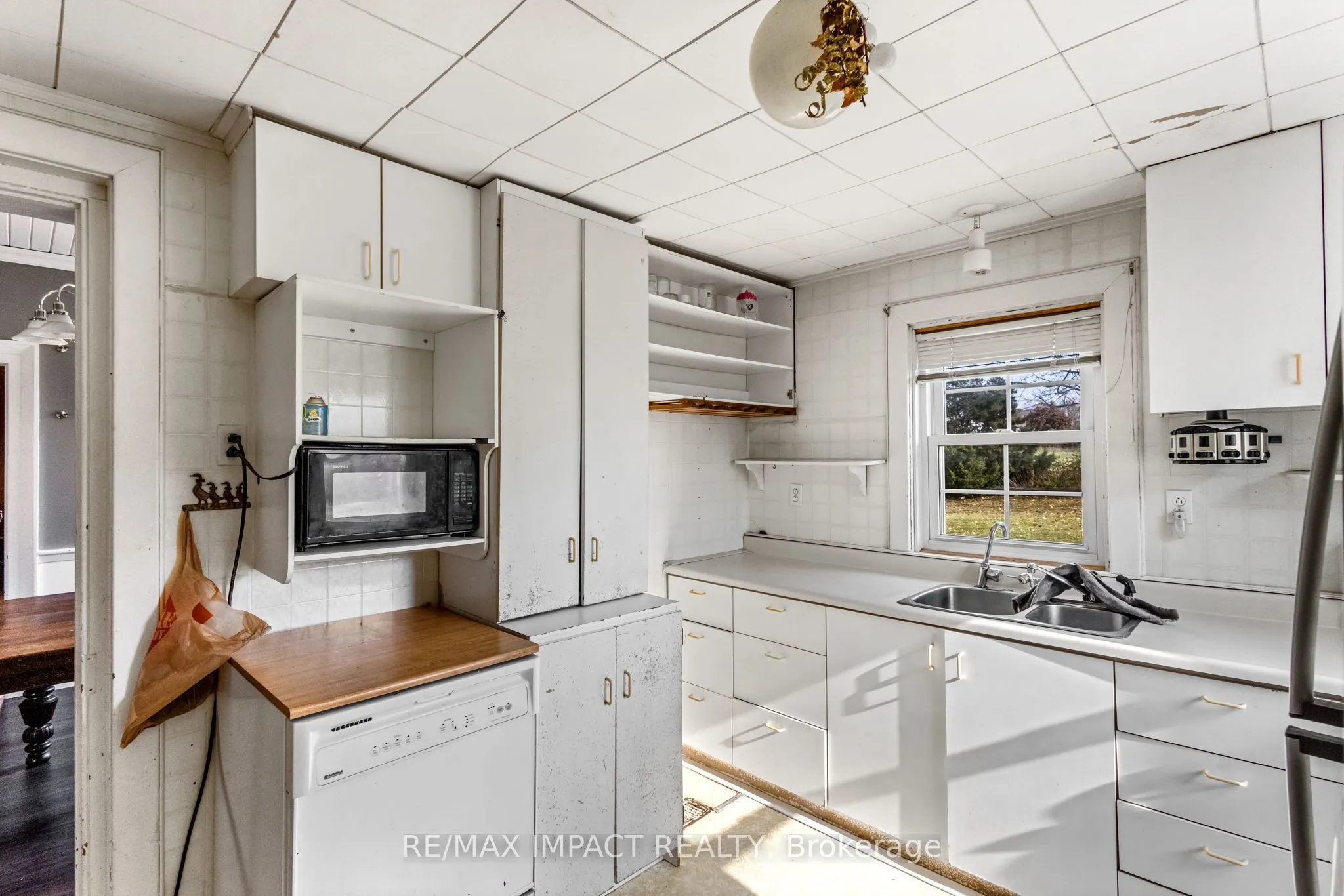 1933 Concession Rd 6 Road