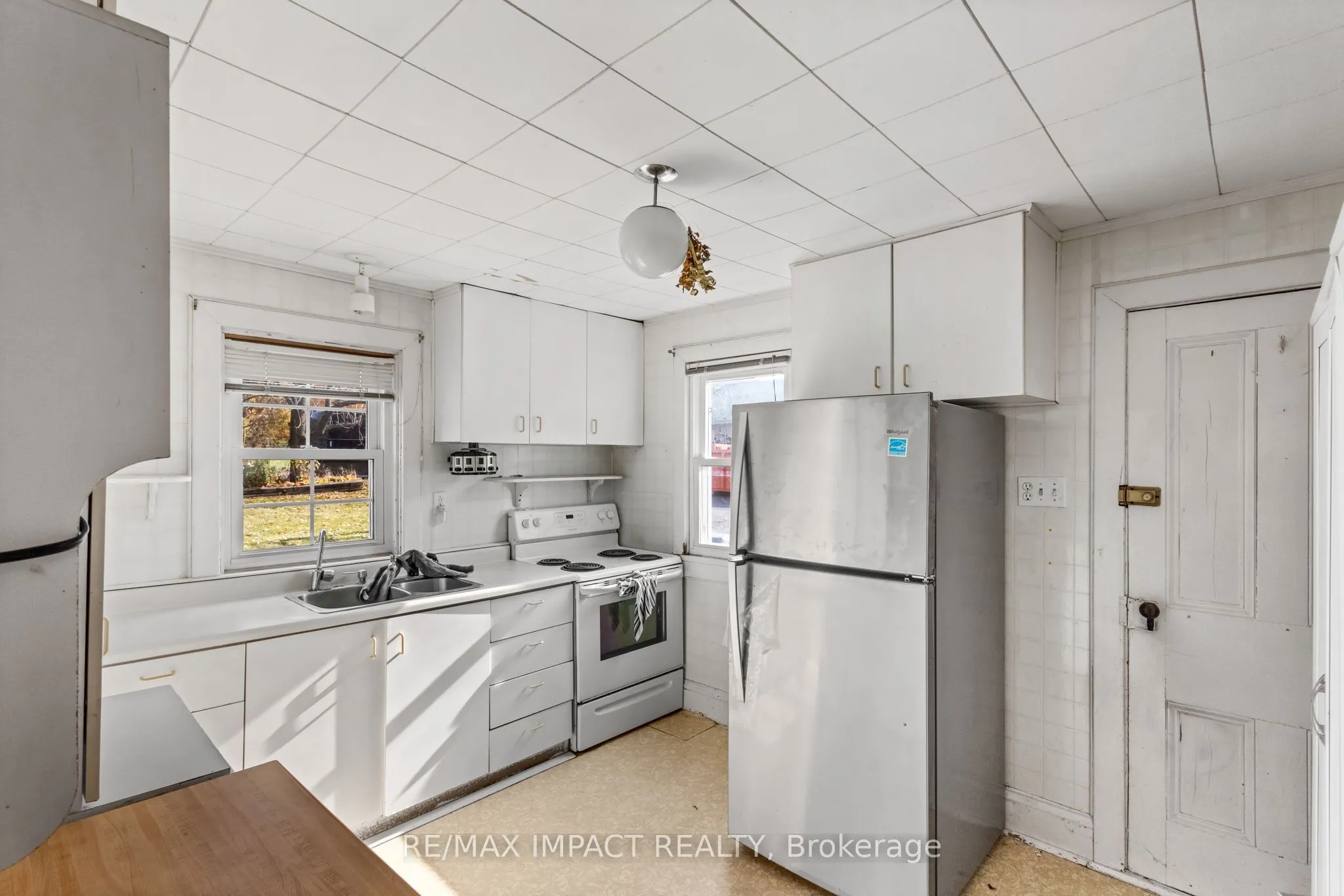 1933 Concession Rd 6 Road