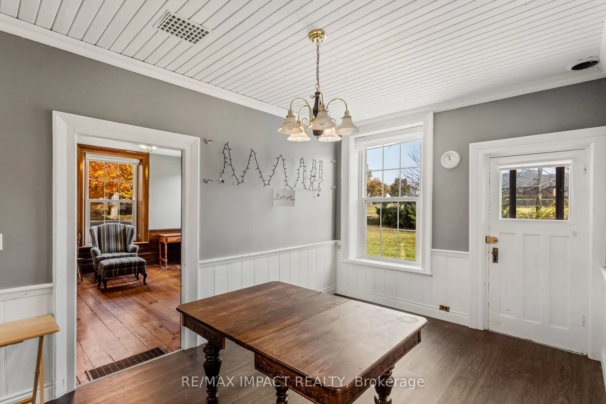 1933 Concession Rd 6 Road