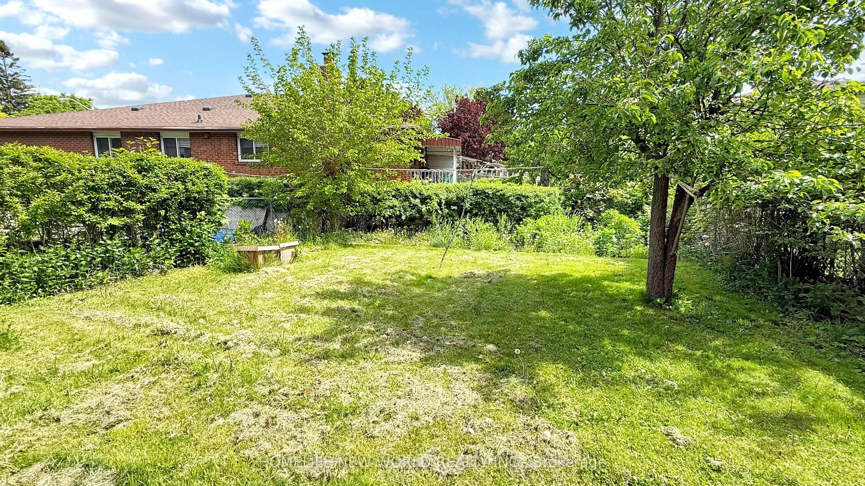 6 Snowhill Crescent