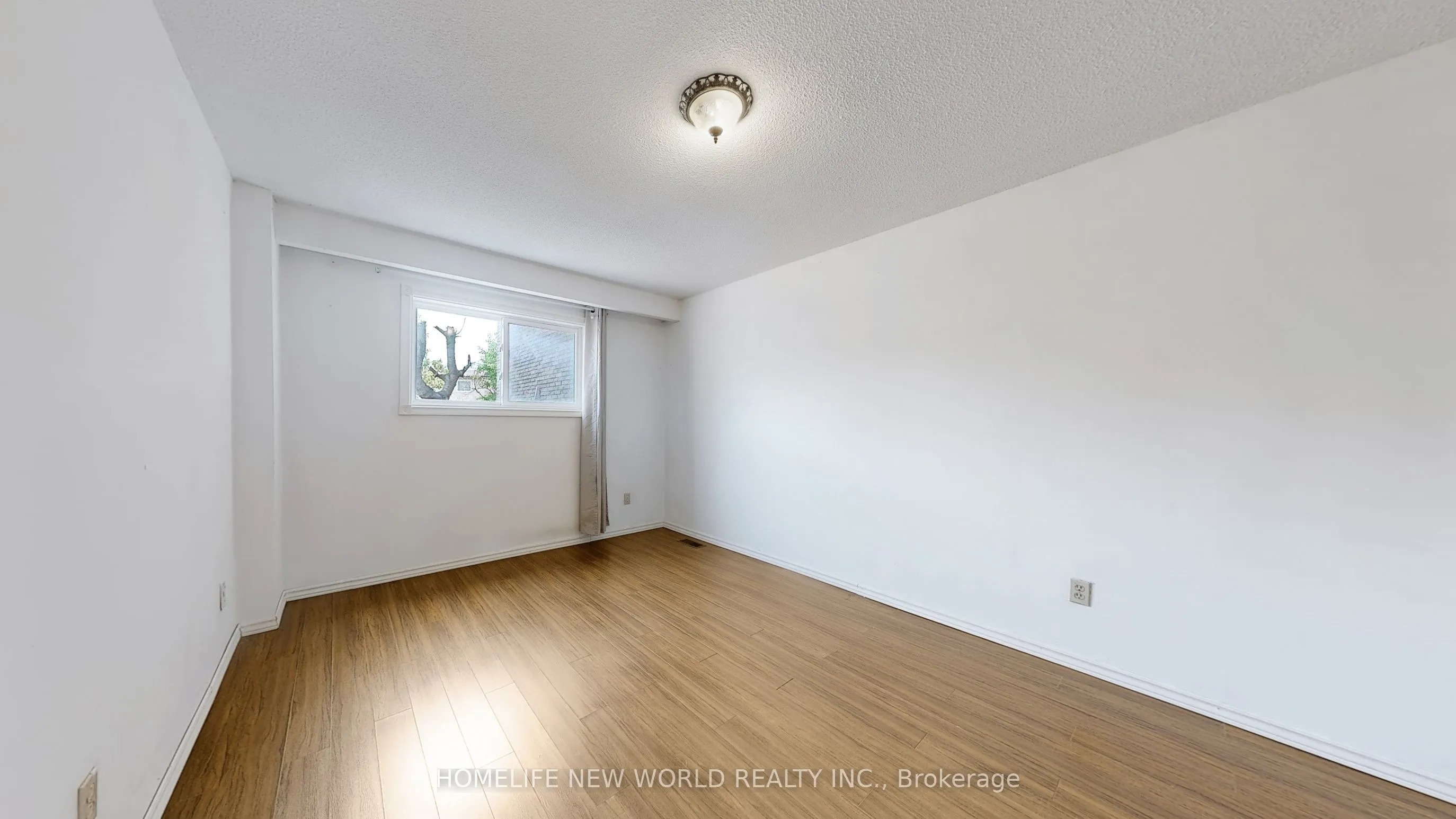 6 Snowhill Crescent