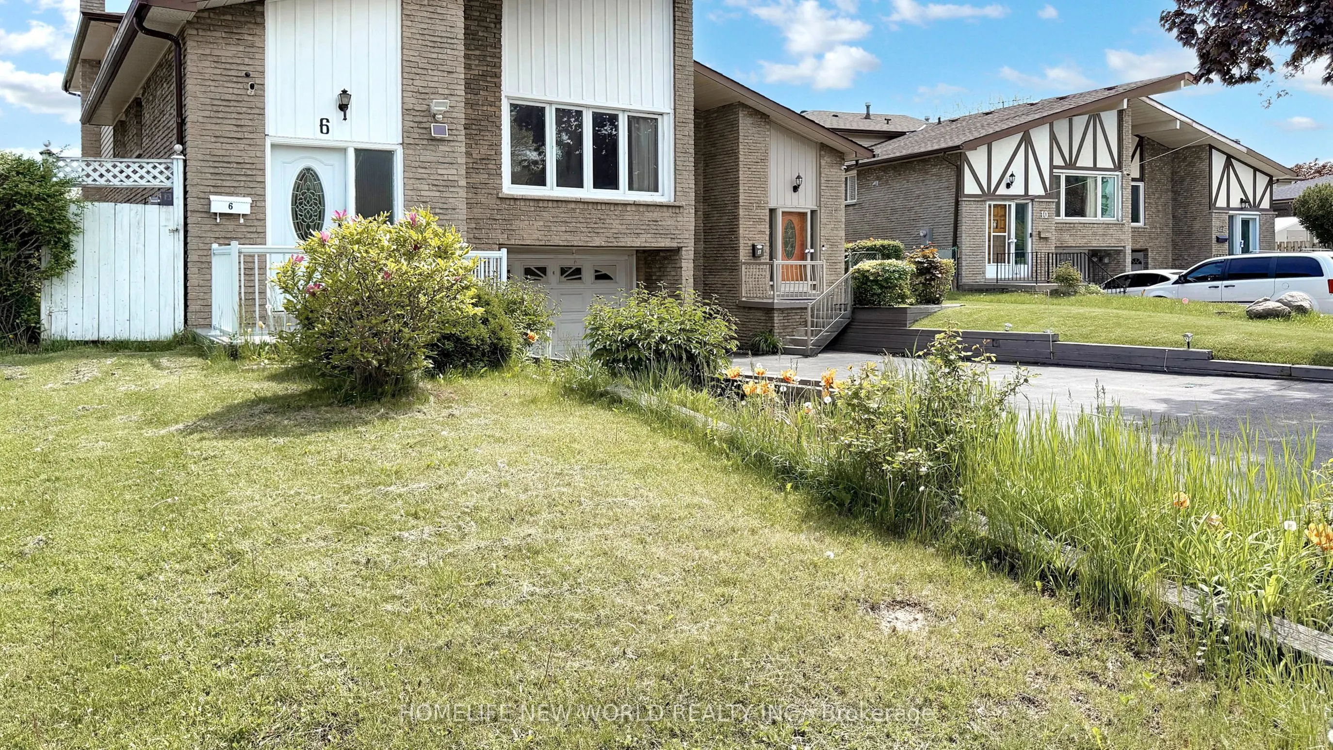 6 Snowhill Crescent