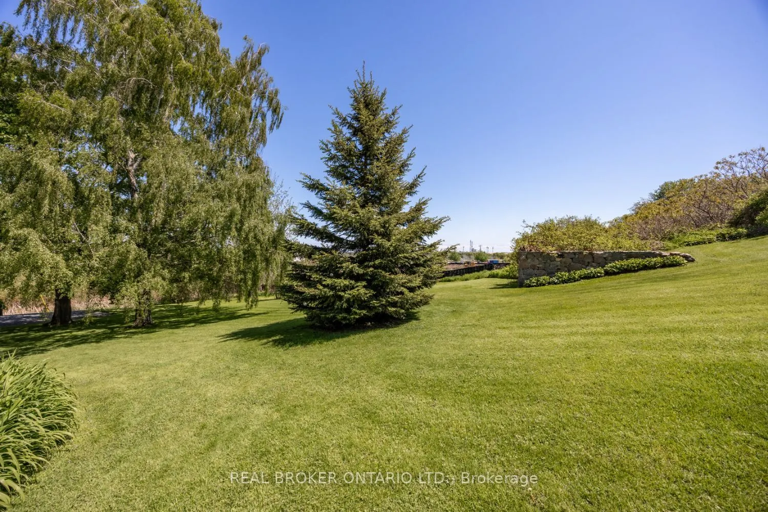 2359 Baseline Road W