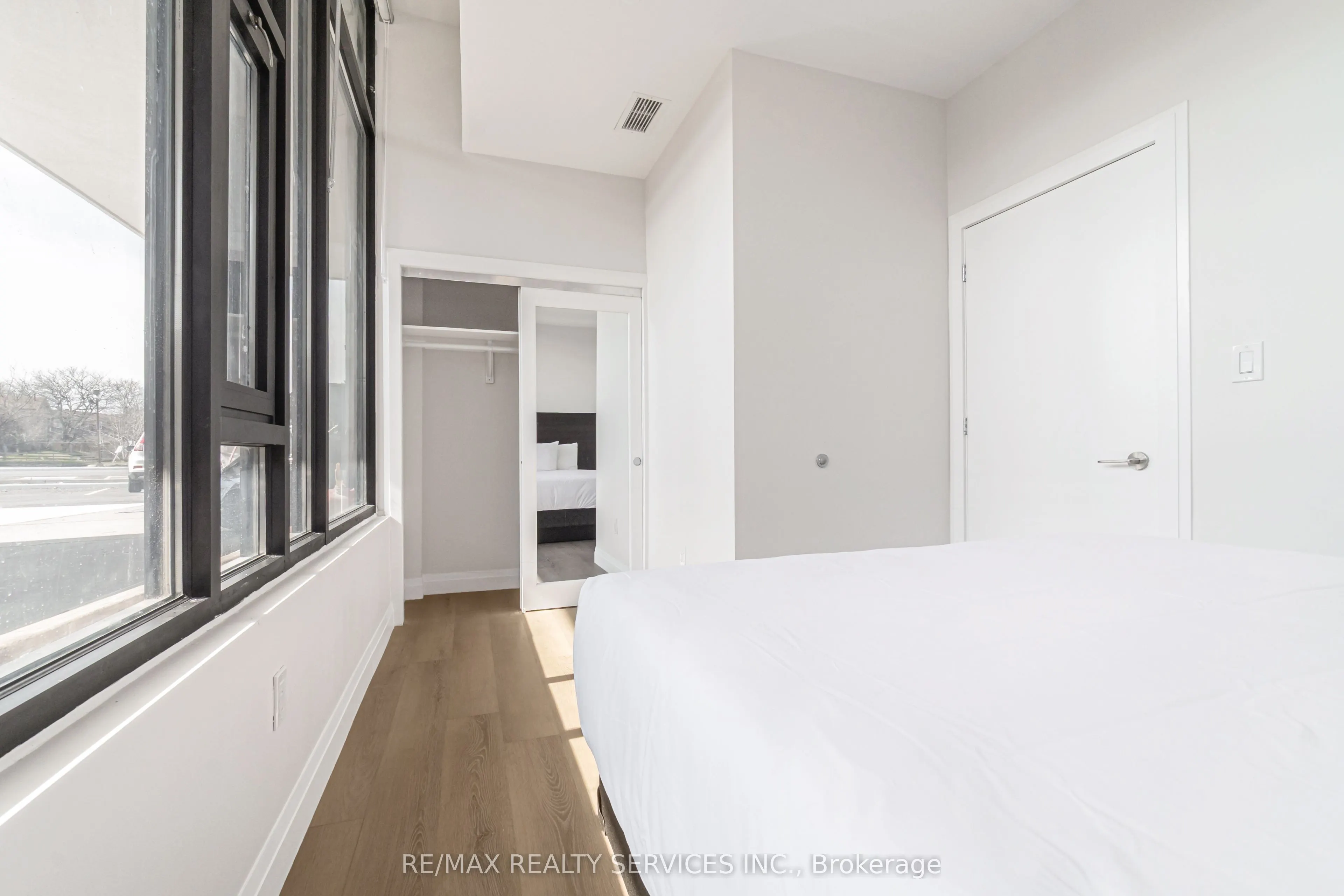 30 DEAN PARK Road, ##3