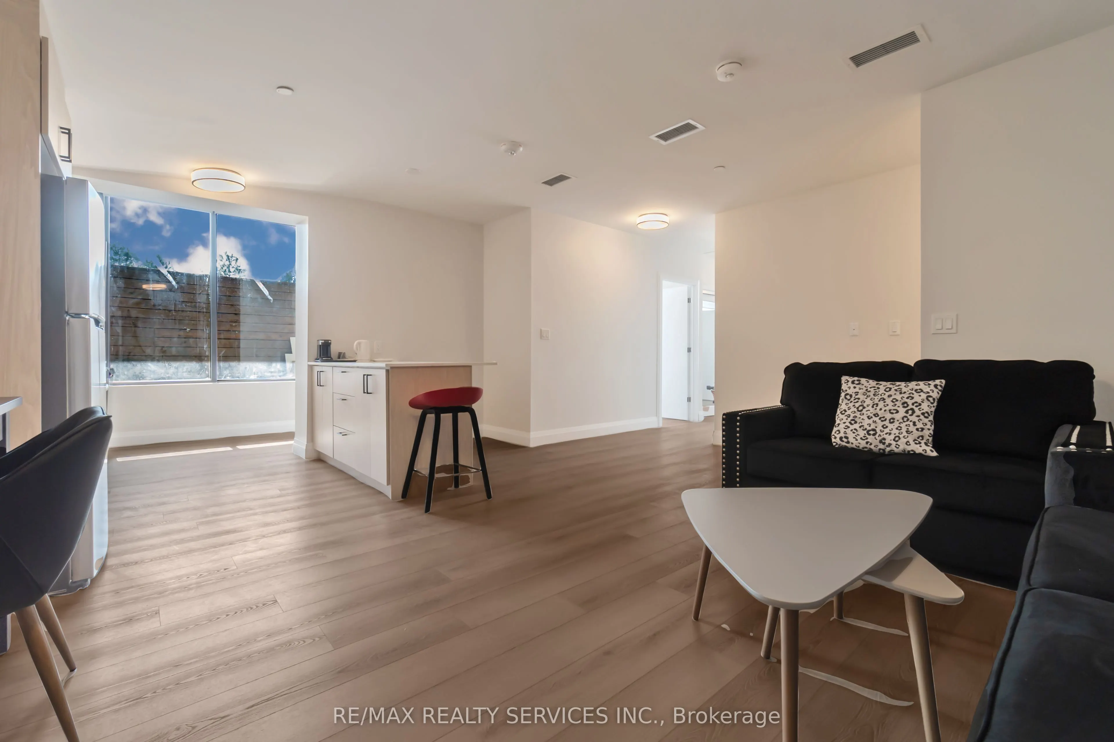 30 DEAN PARK Road, ##3